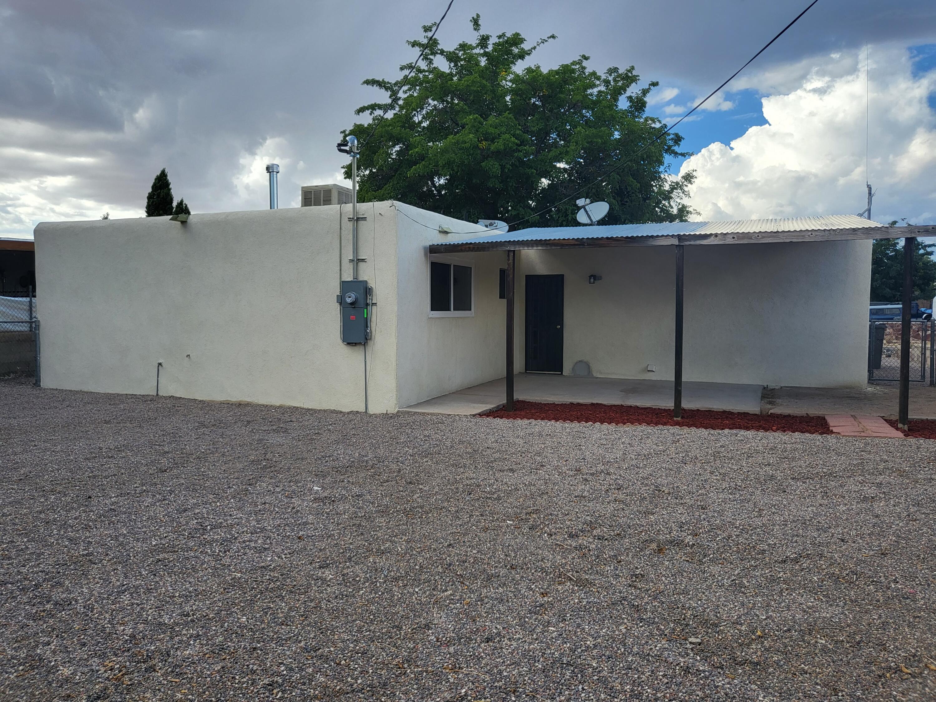 5944 Avenida La Barranca NW