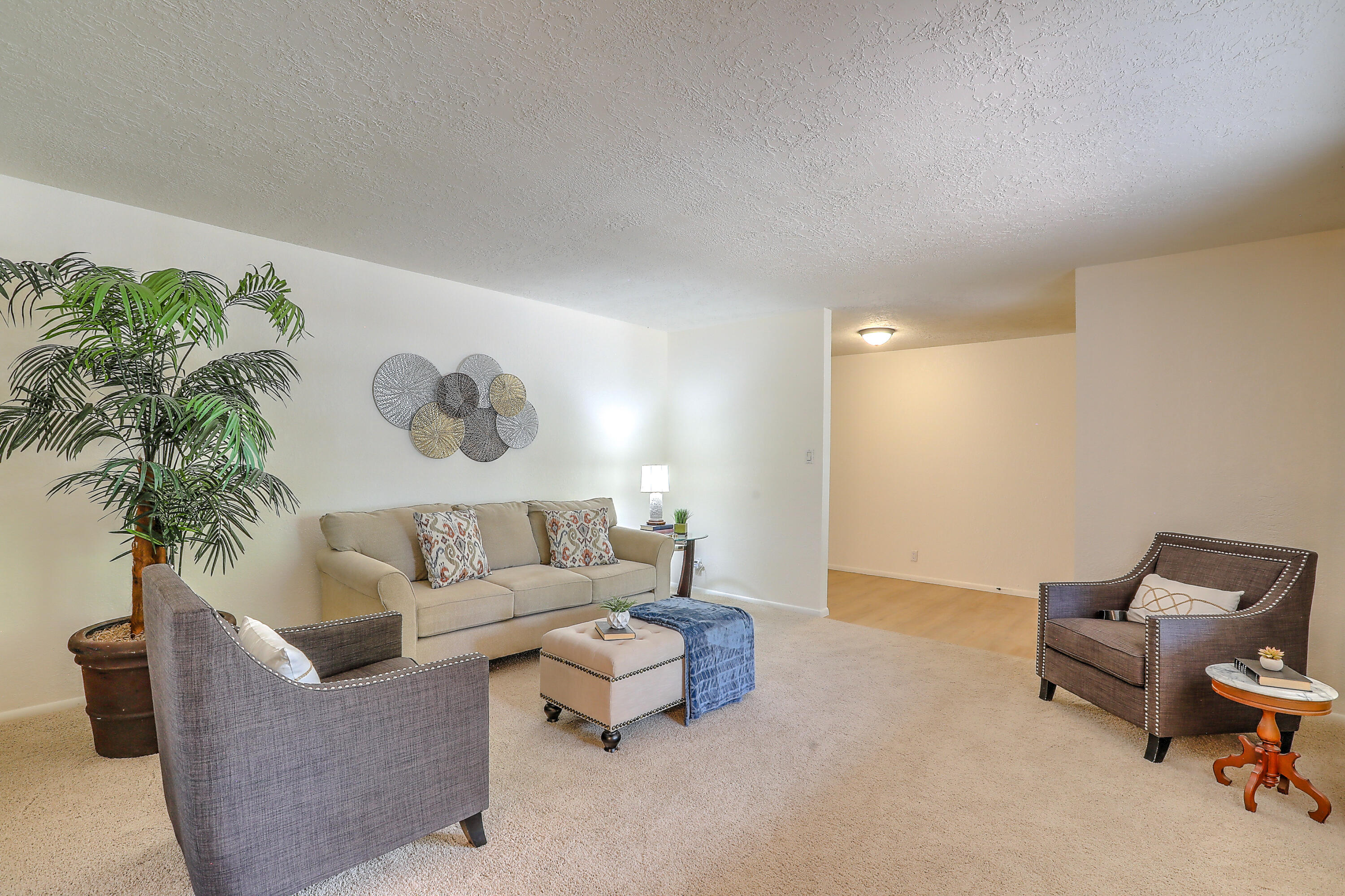 1337 Hertz Drive SE