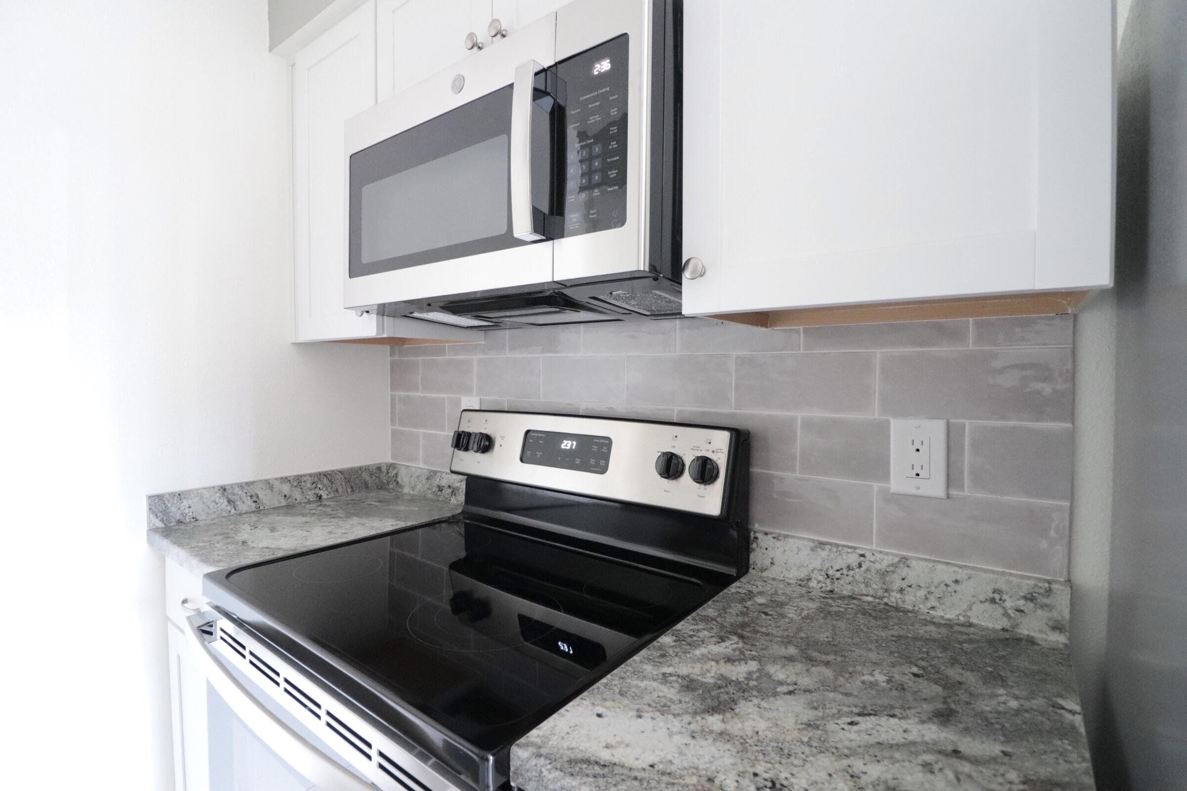 4601 Carlisle Boulevard NE D-13