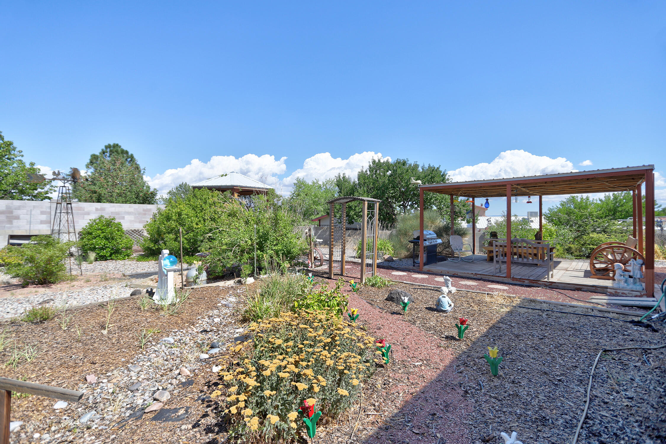 365 Hillcrest Drive SE