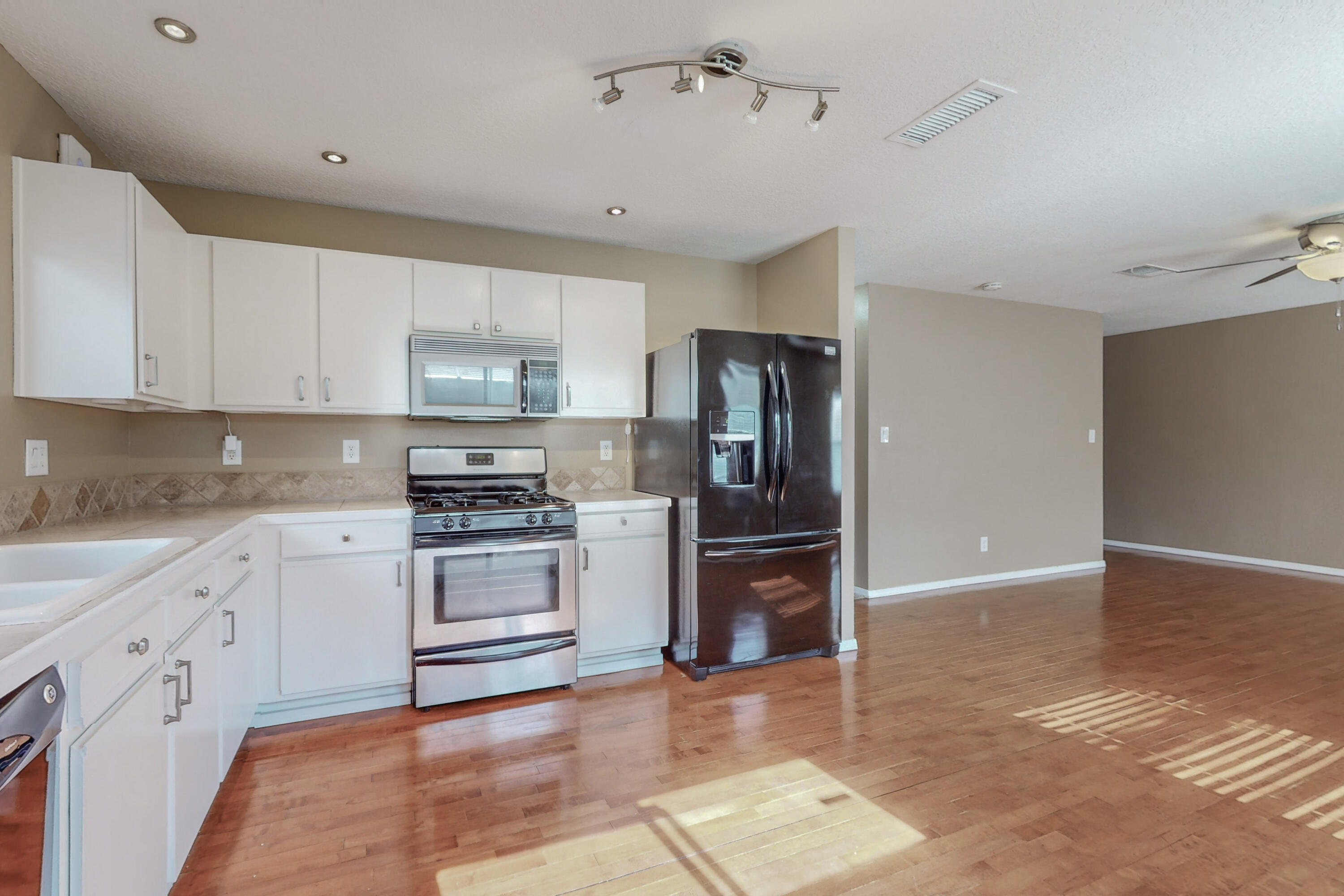 1309 Ojo Sarco Street SW