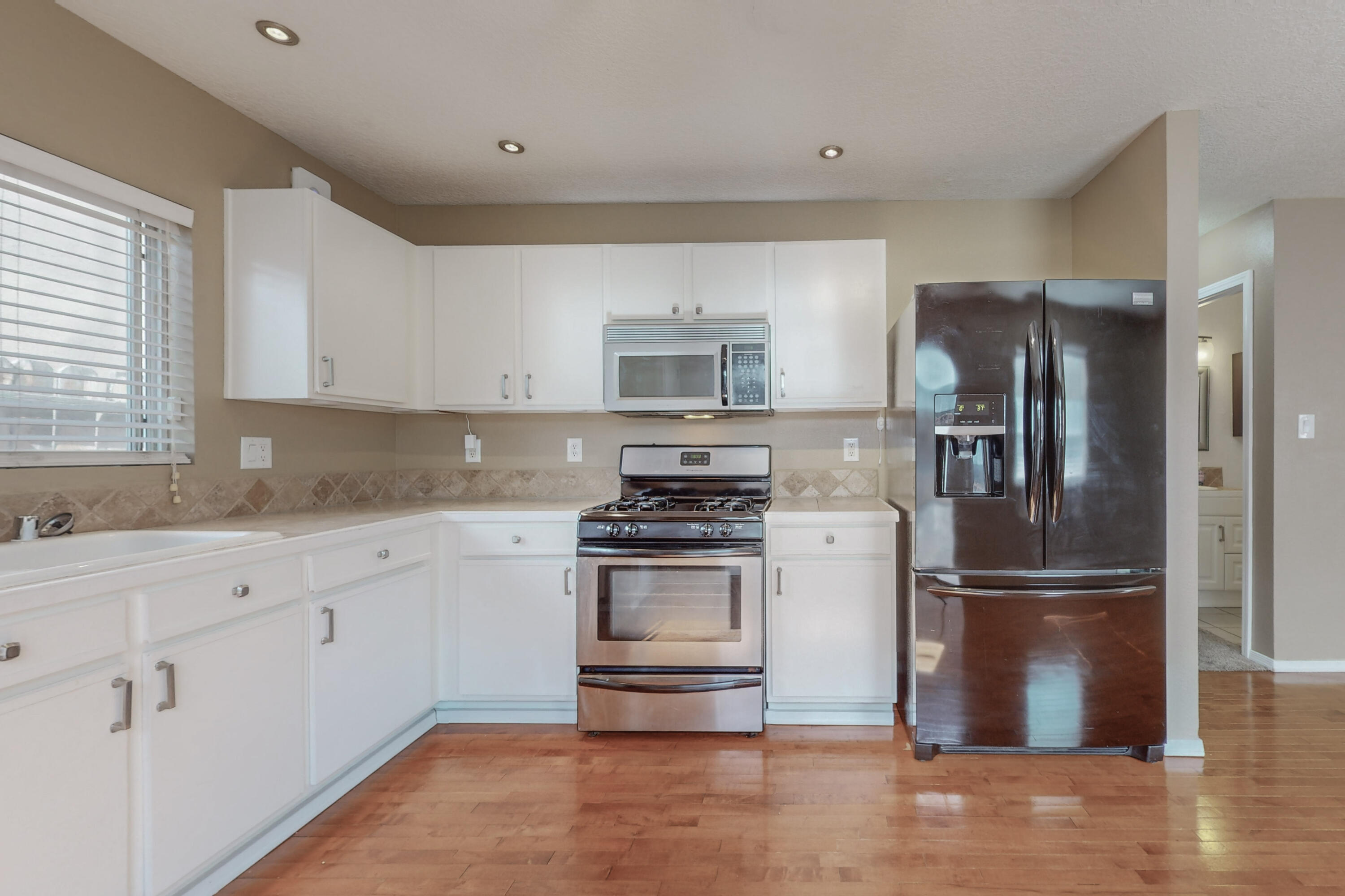 1309 Ojo Sarco Street SW