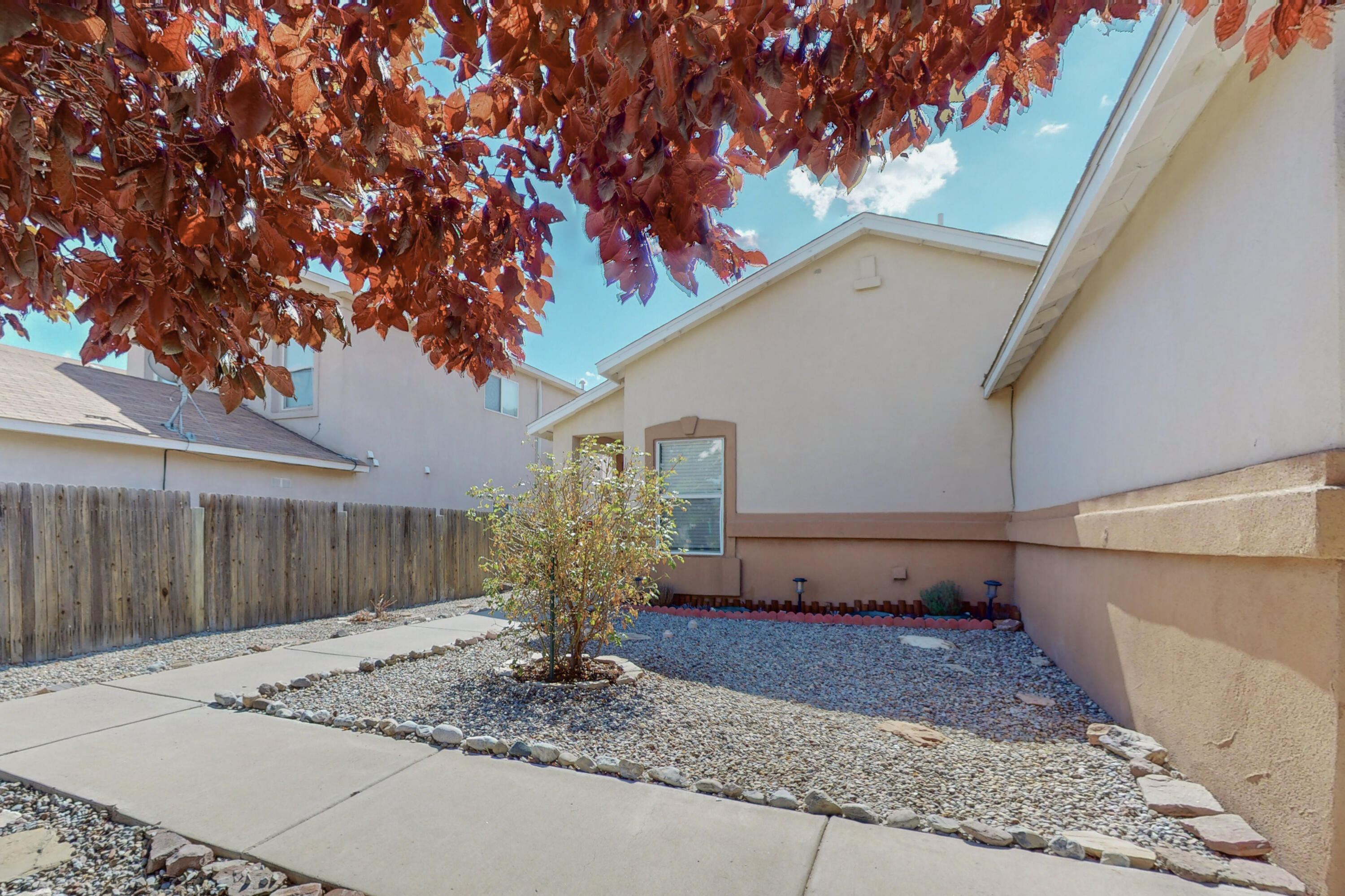 1309 Ojo Sarco Street SW