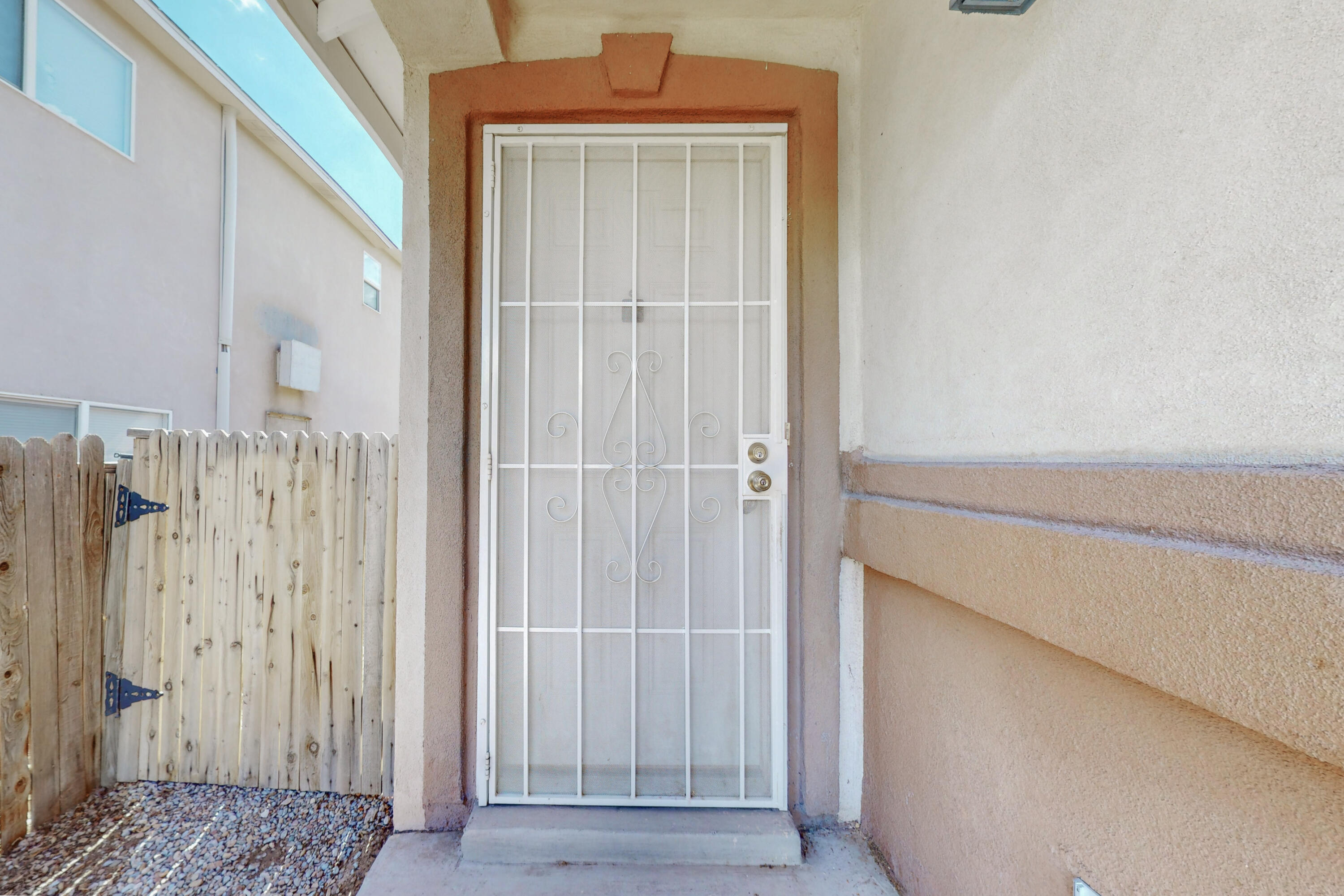 1309 Ojo Sarco Street SW