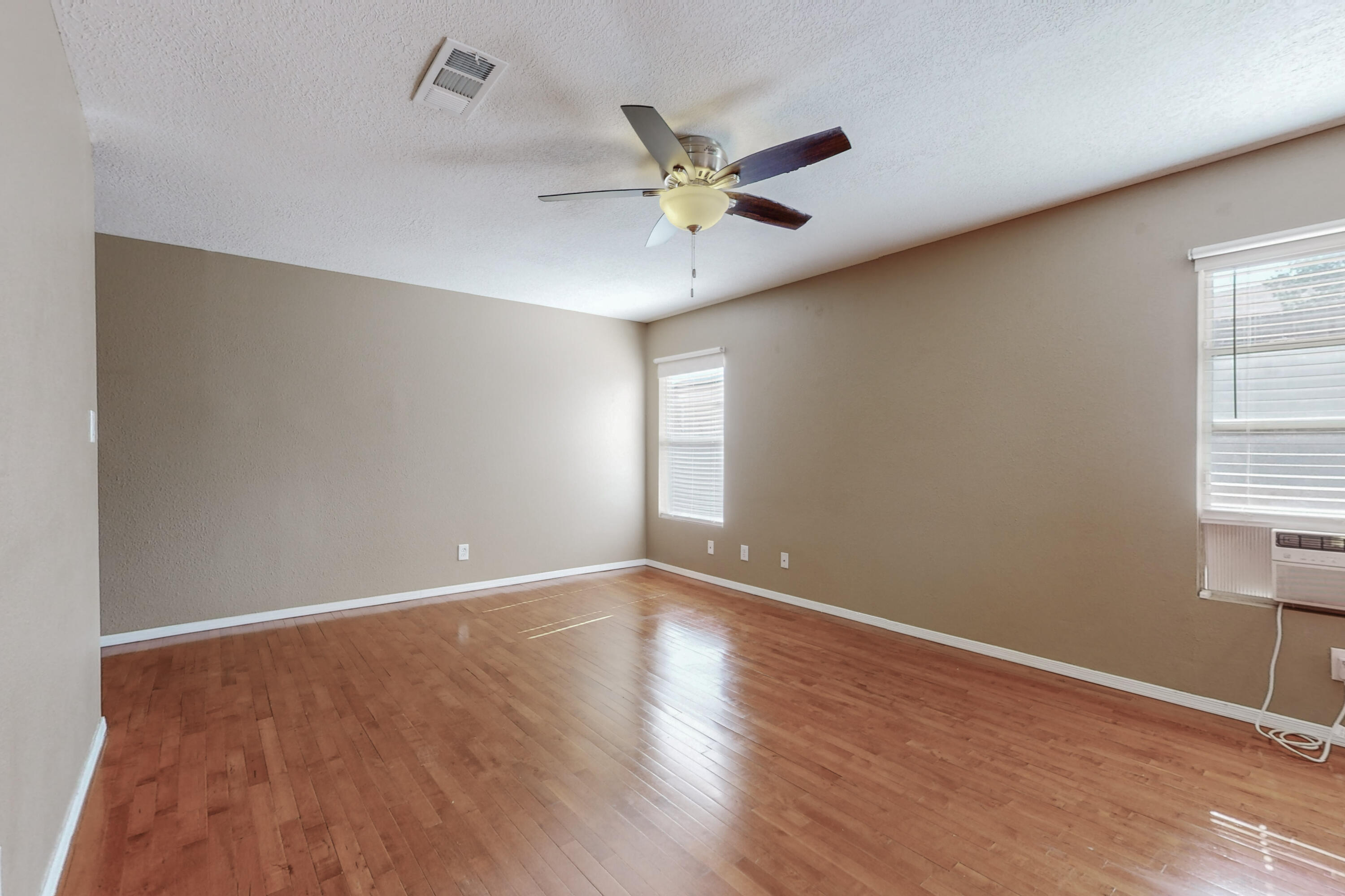 1309 Ojo Sarco Street SW