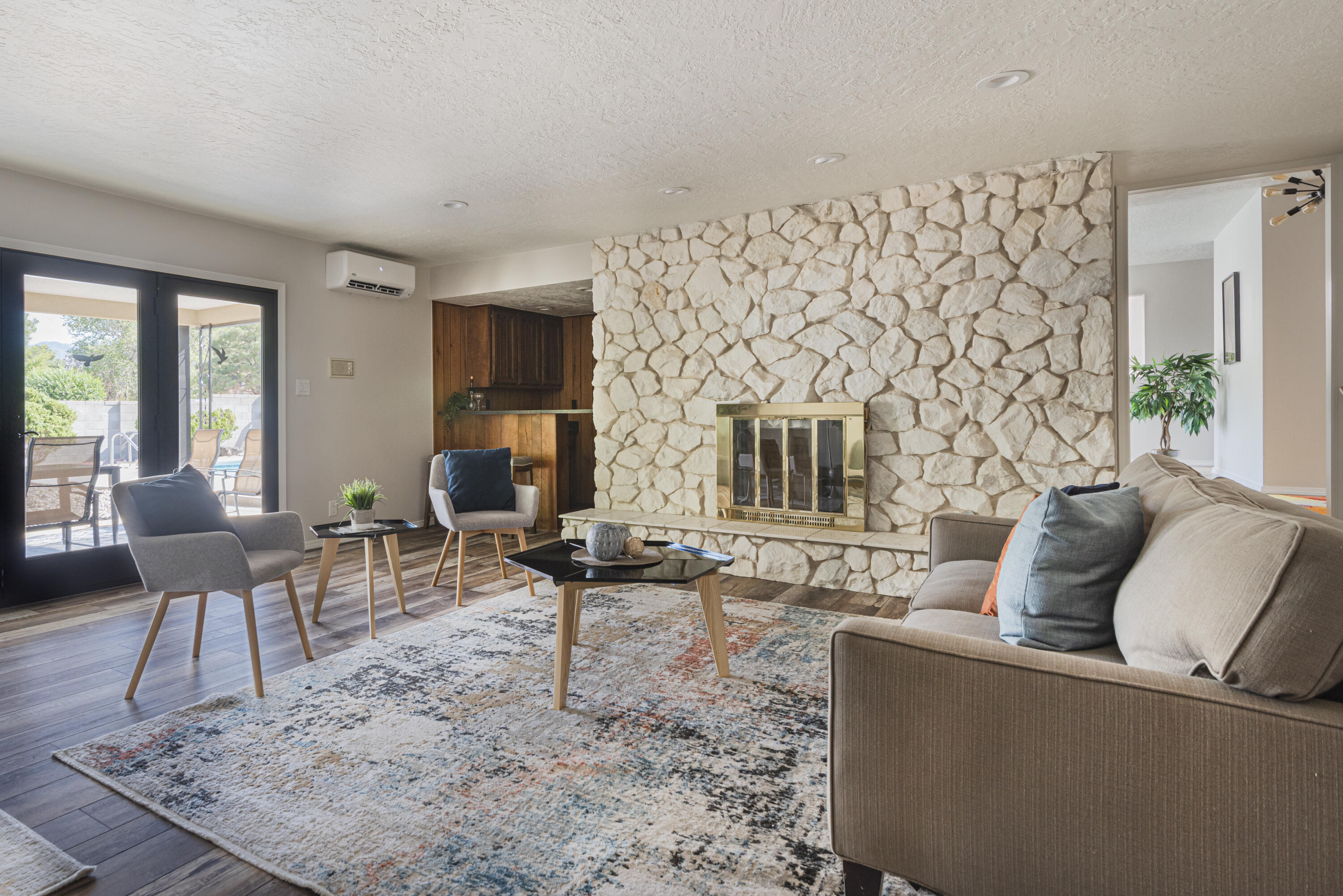 1333 Wagon Train Drive SE