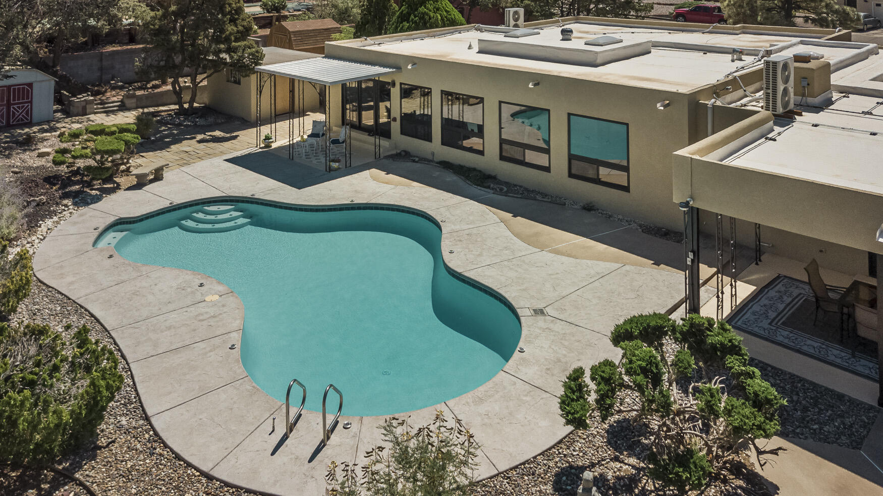 1333 Wagon Train Drive SE