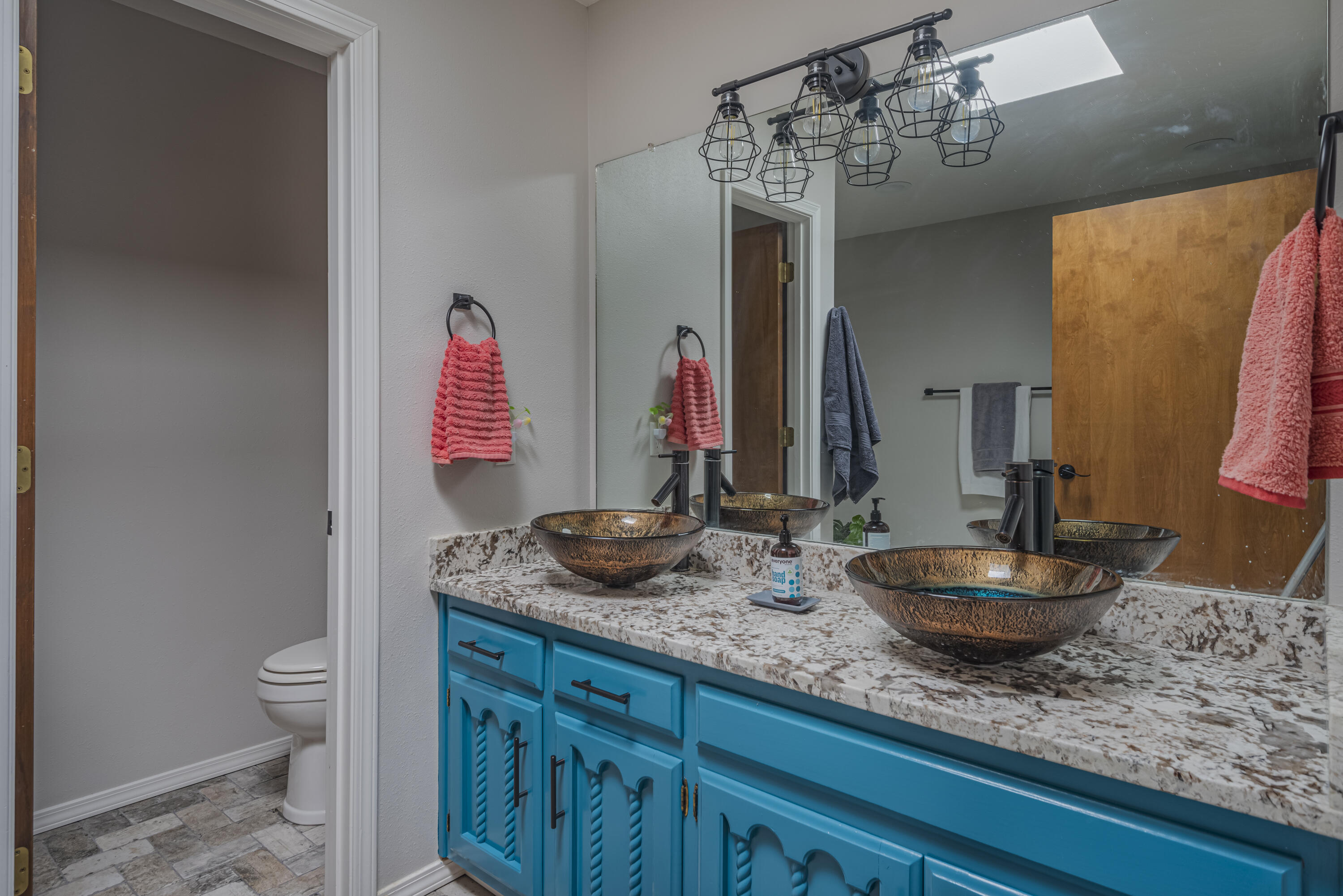 1333 Wagon Train Drive SE