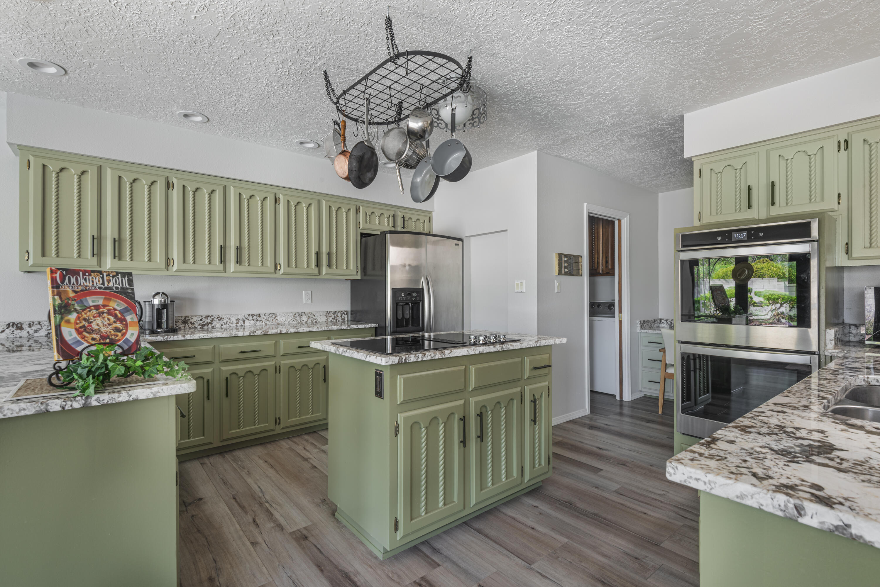 1333 Wagon Train Drive SE