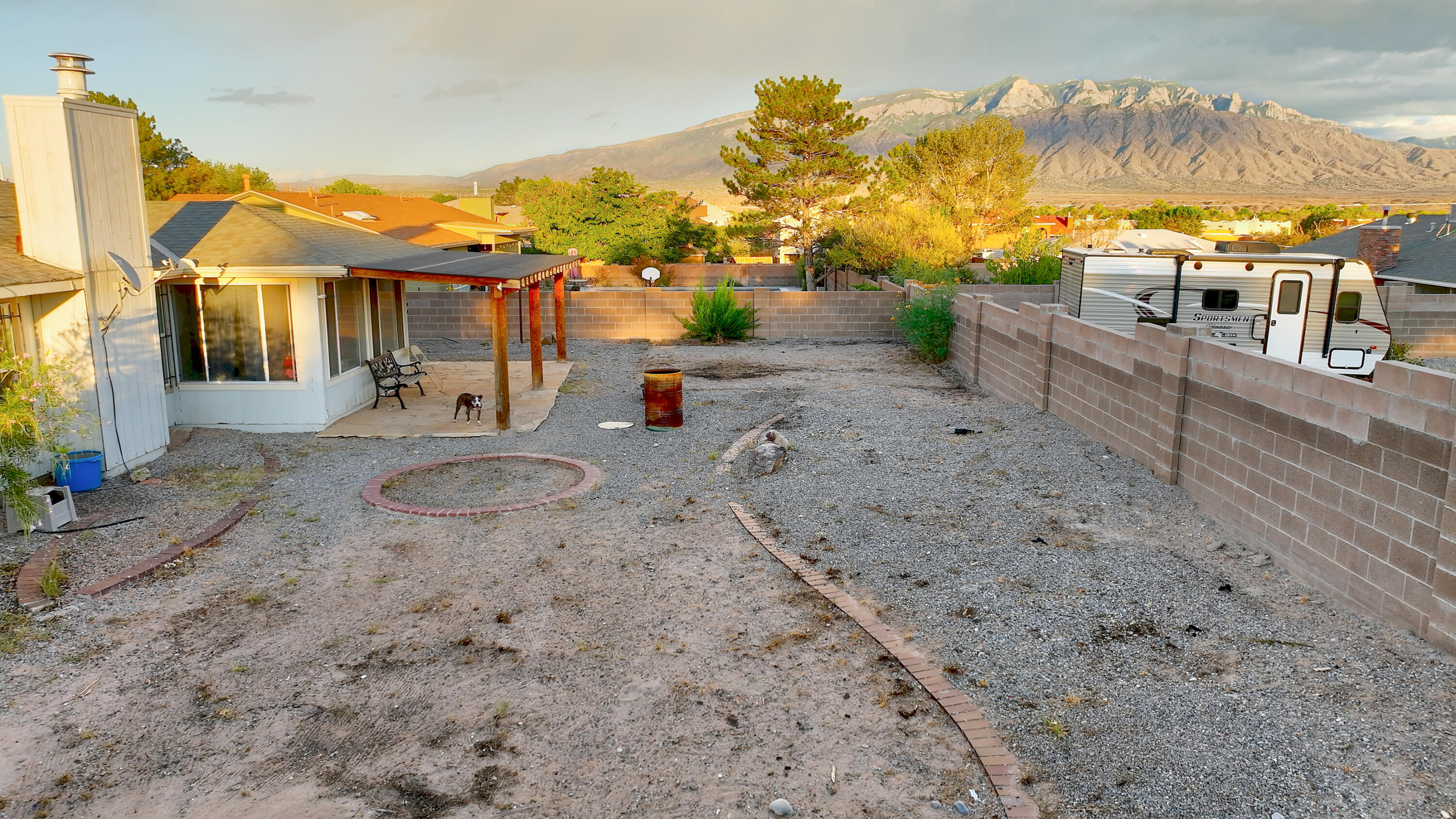 7270 Pajarito Road NE