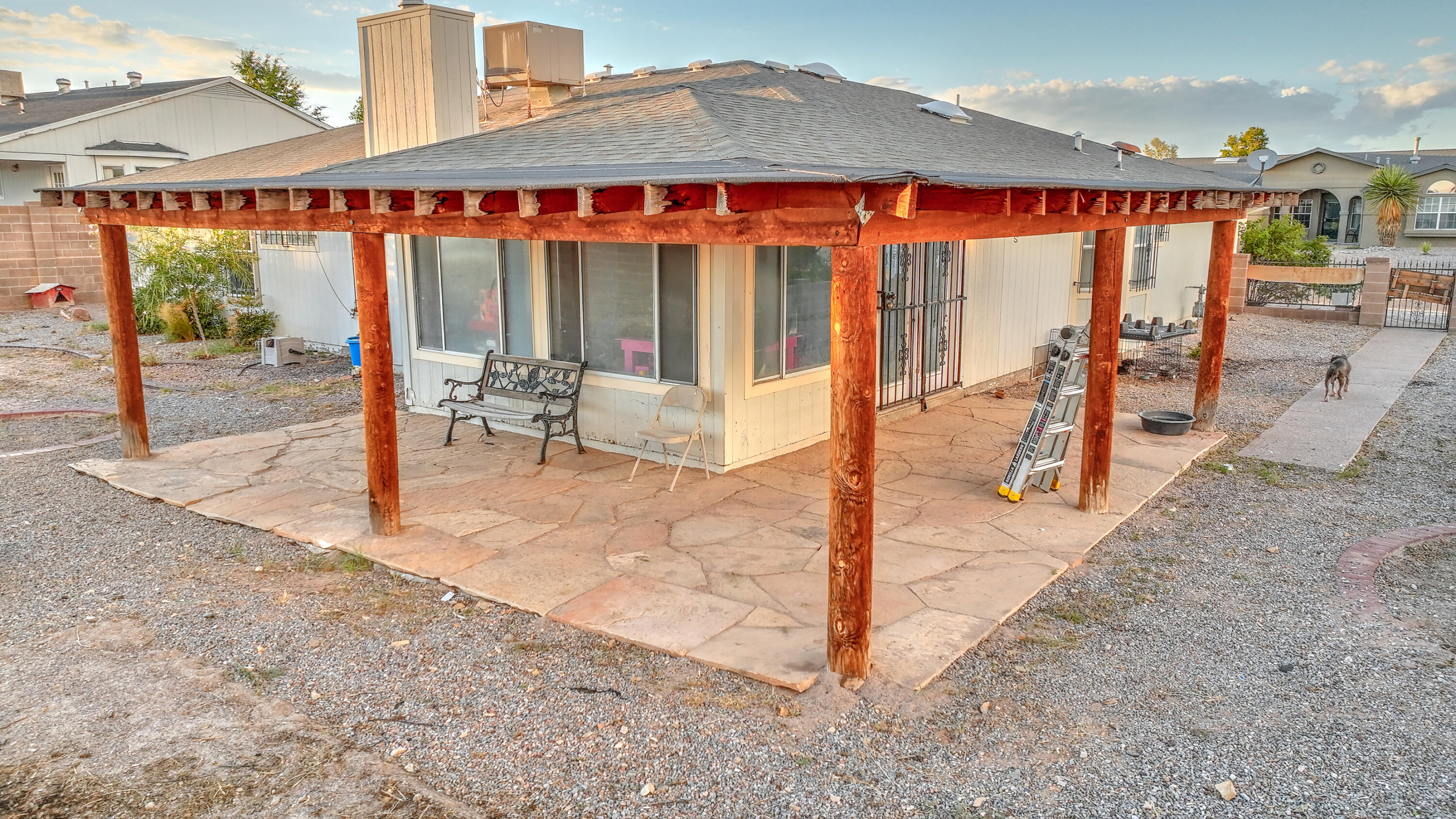 7270 Pajarito Road NE