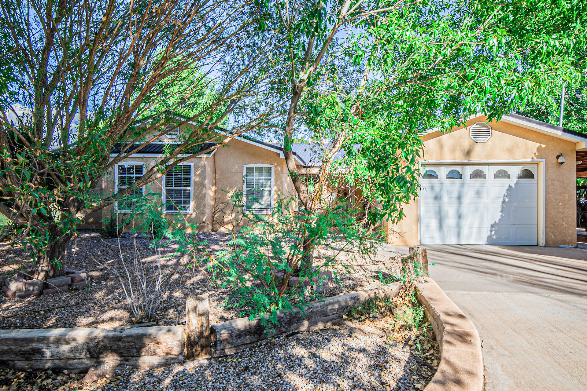 14 Carrejo Lane