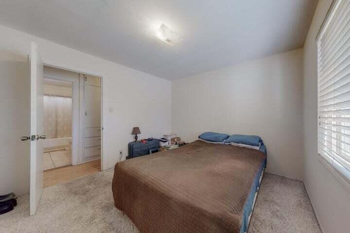 829 Monroe Street NE