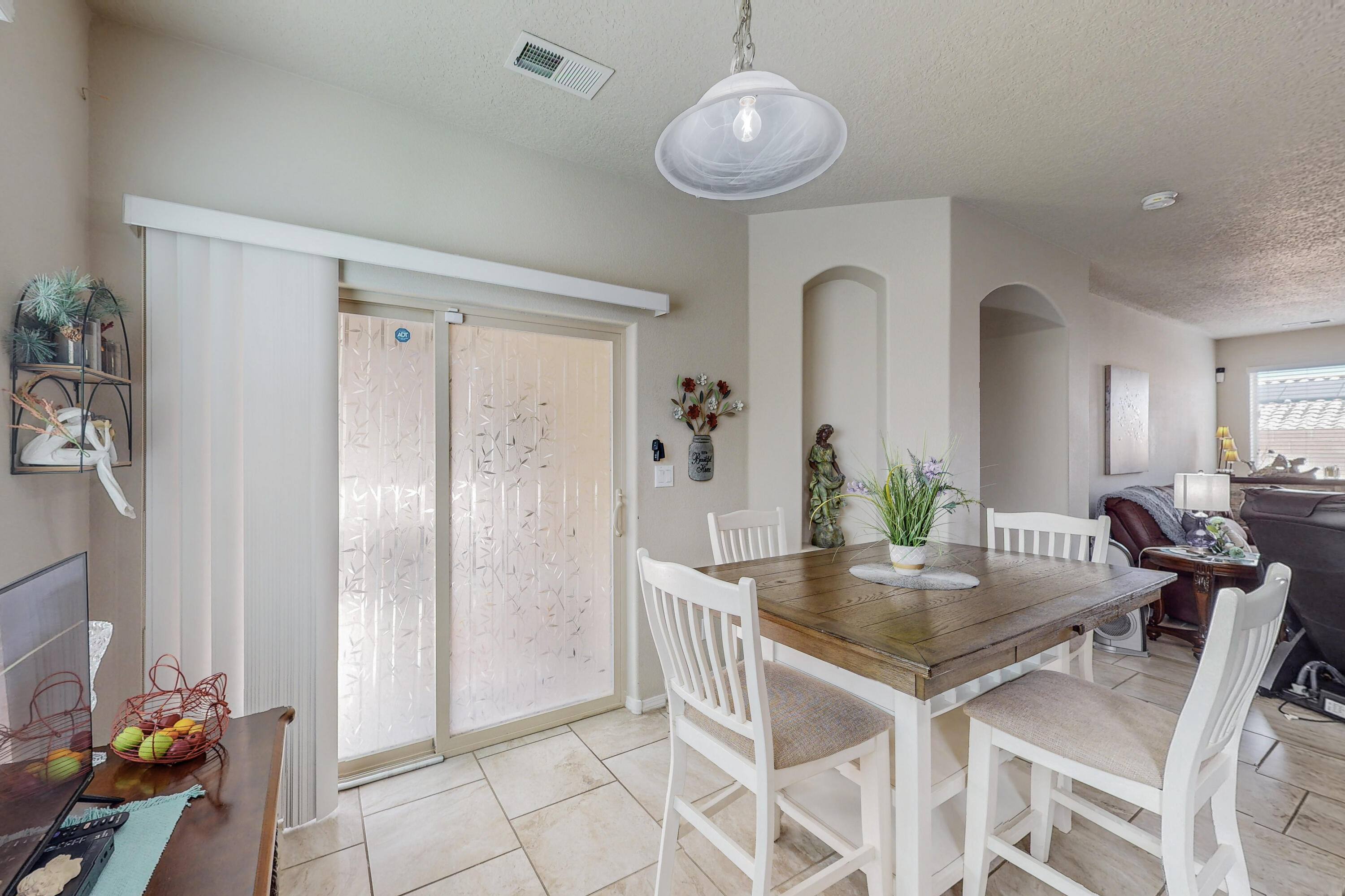 721 Loma Pinon Loop NE