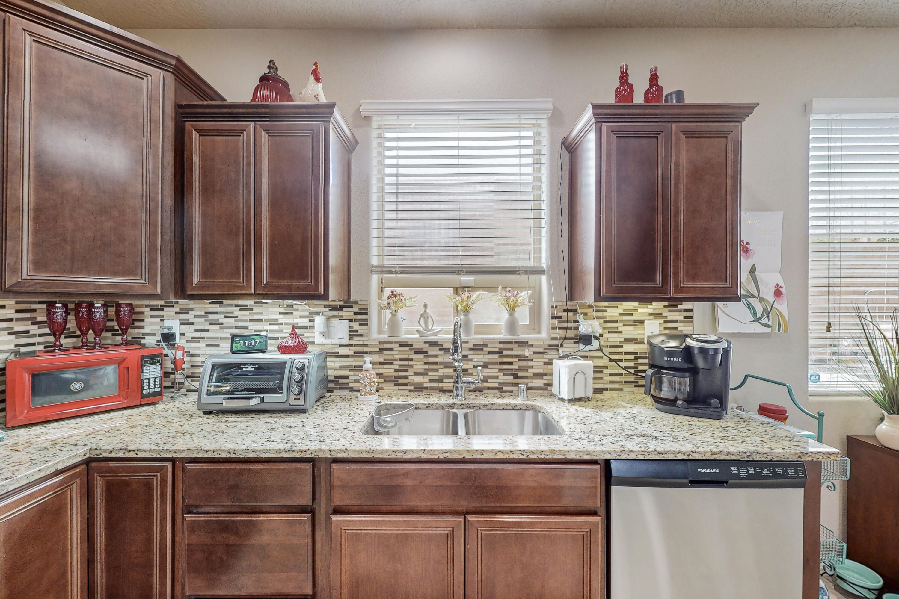 721 Loma Pinon Loop NE