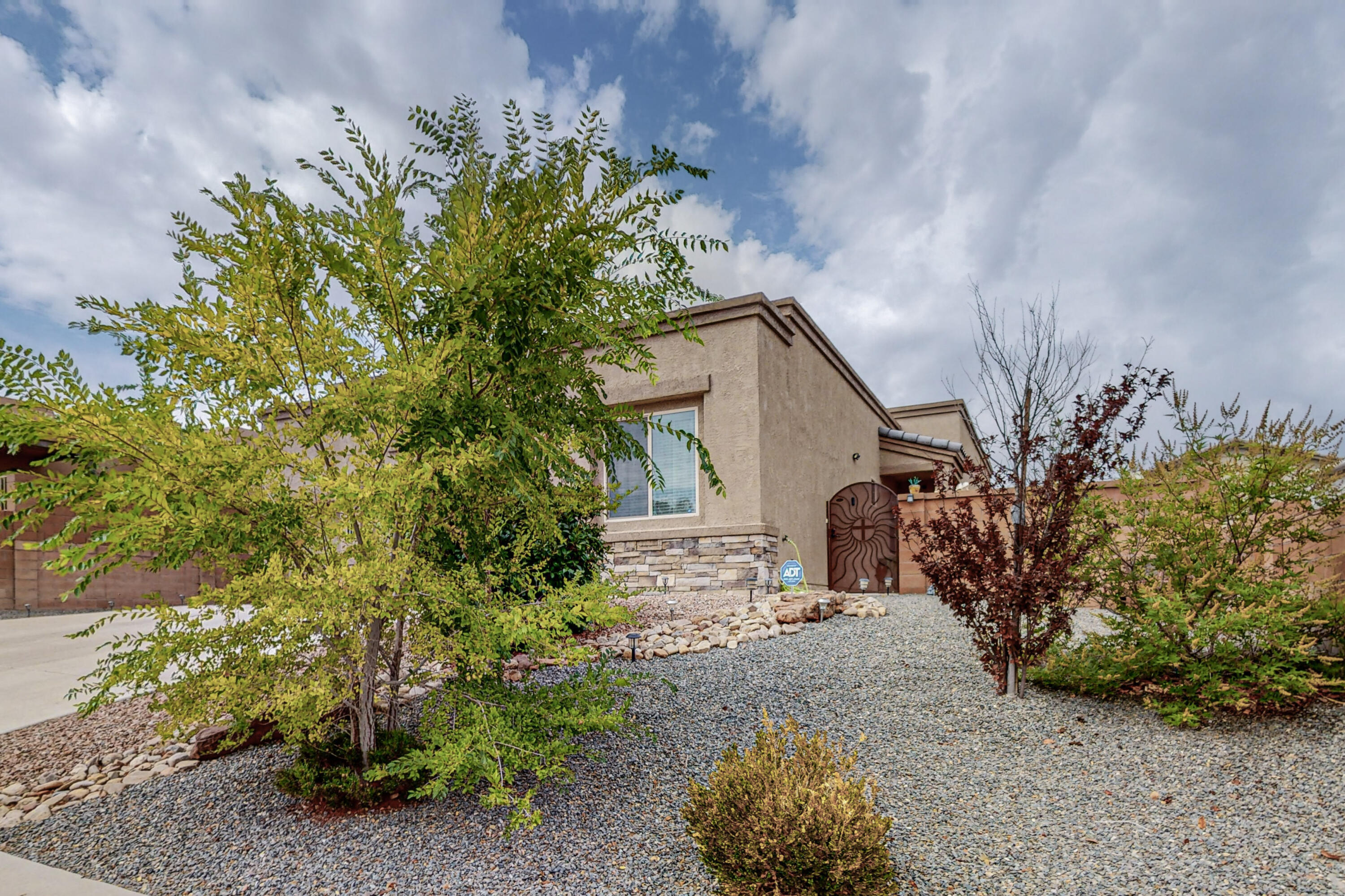721 Loma Pinon Loop NE