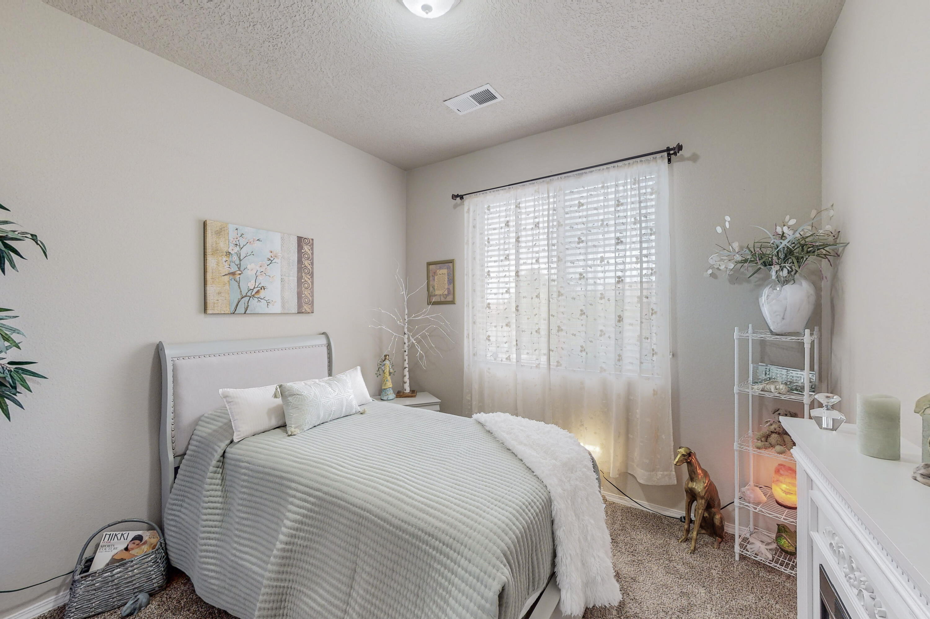 721 Loma Pinon Loop NE