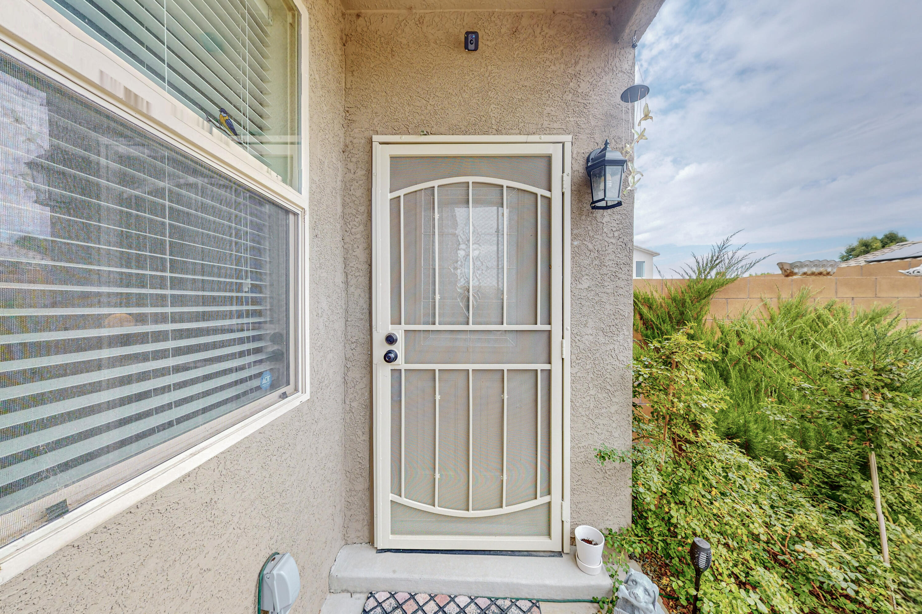 721 Loma Pinon Loop NE