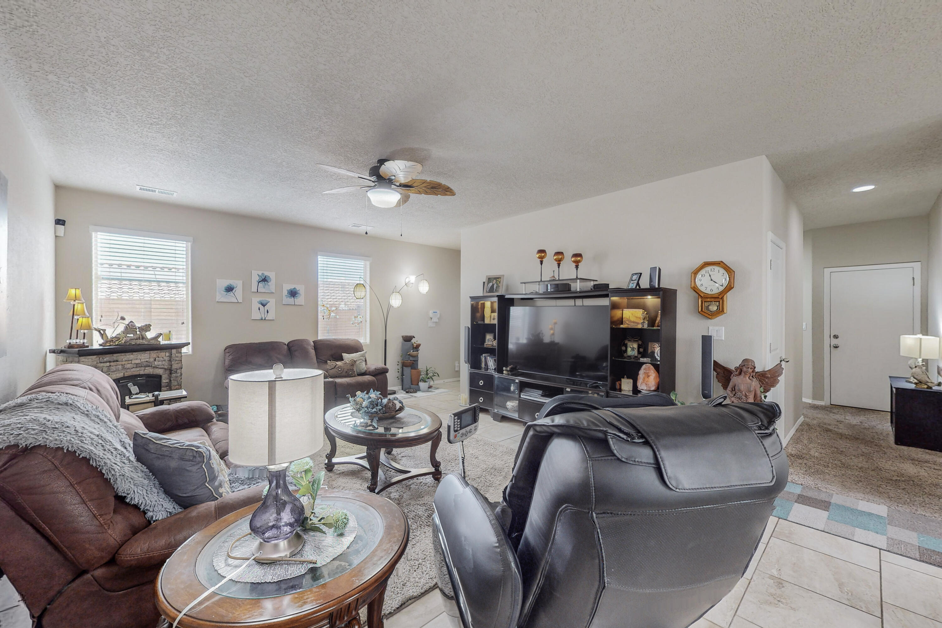 721 Loma Pinon Loop NE
