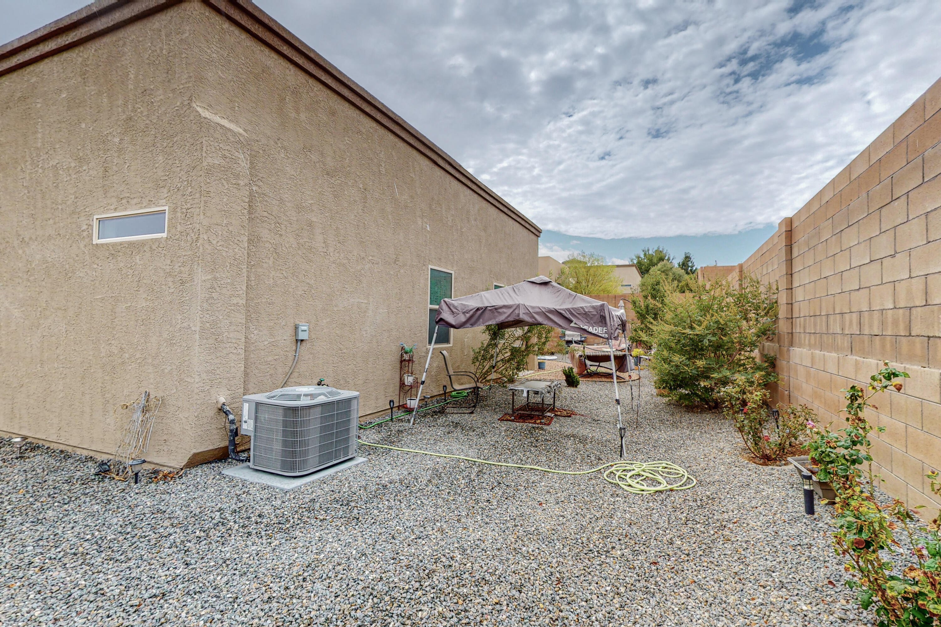 721 Loma Pinon Loop NE