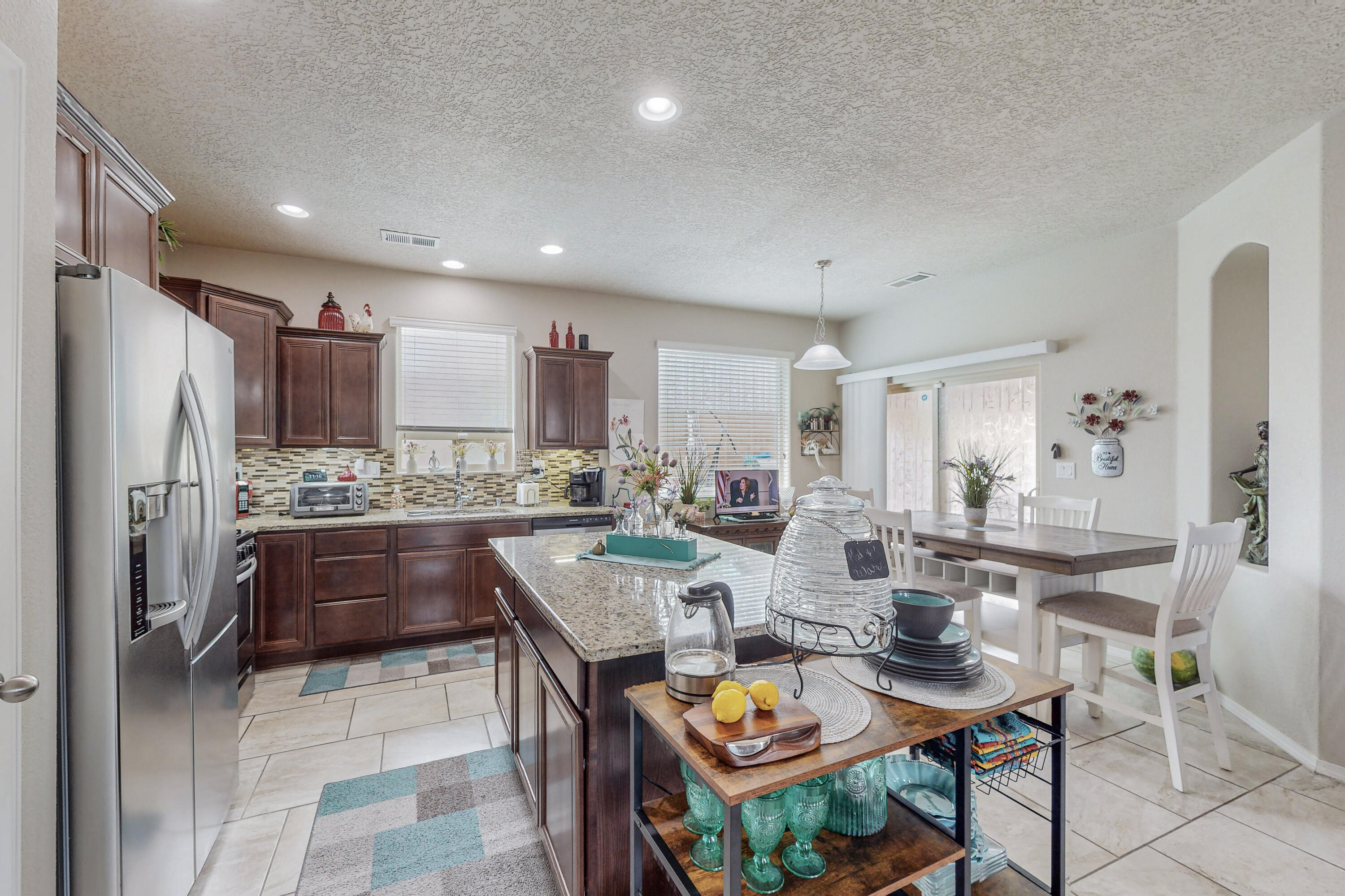721 Loma Pinon Loop NE