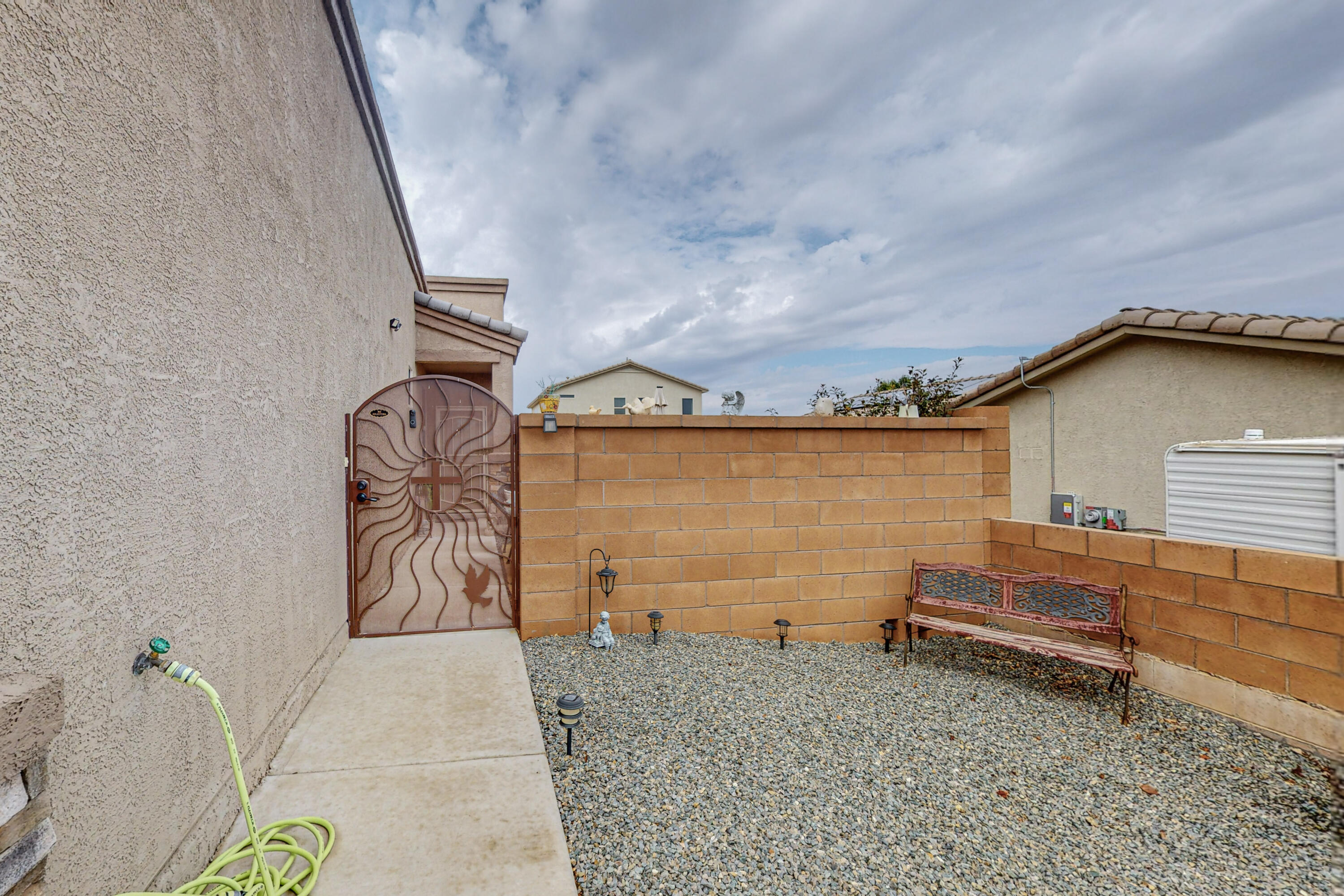 721 Loma Pinon Loop NE