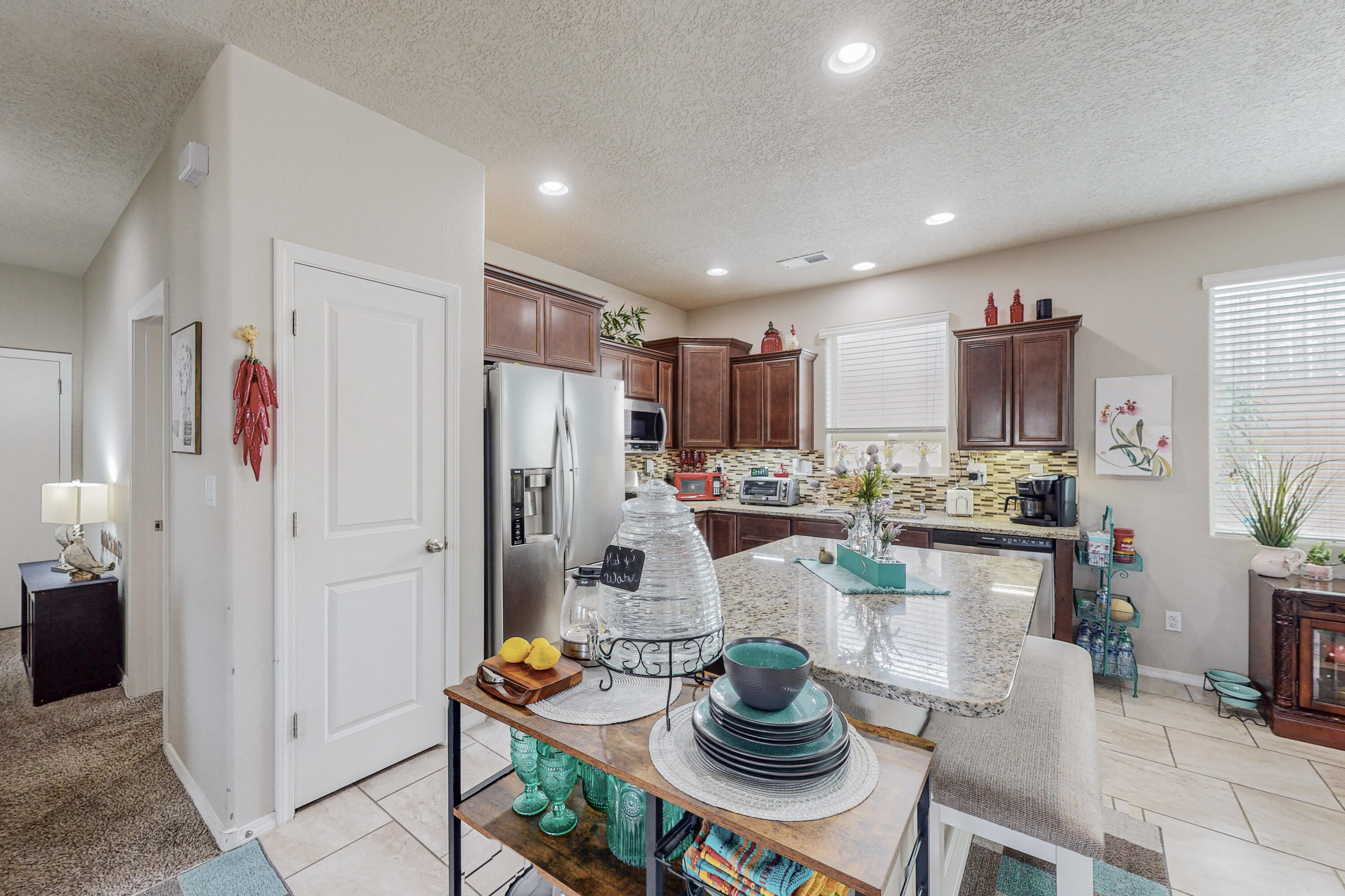 721 Loma Pinon Loop NE