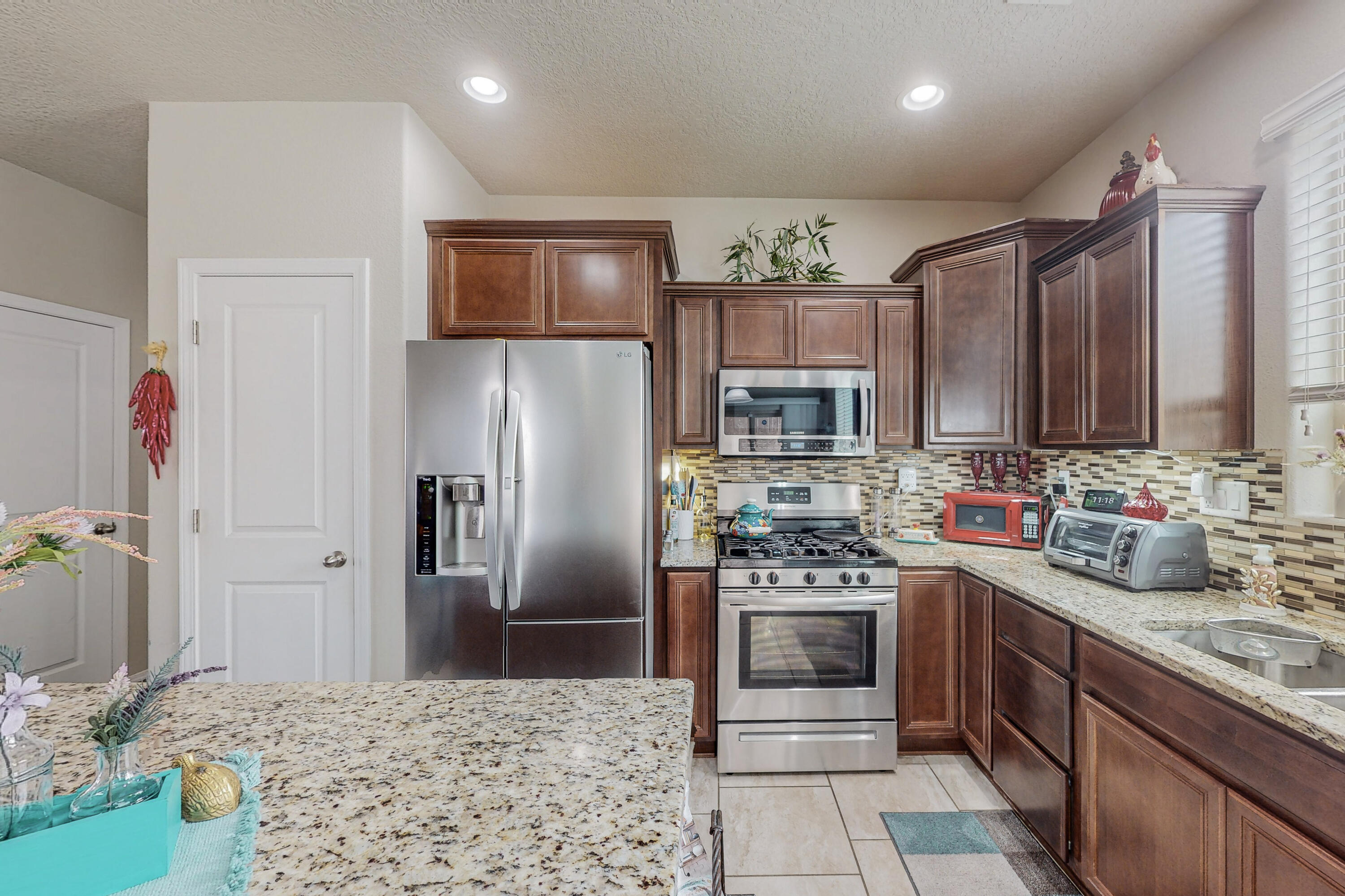 721 Loma Pinon Loop NE