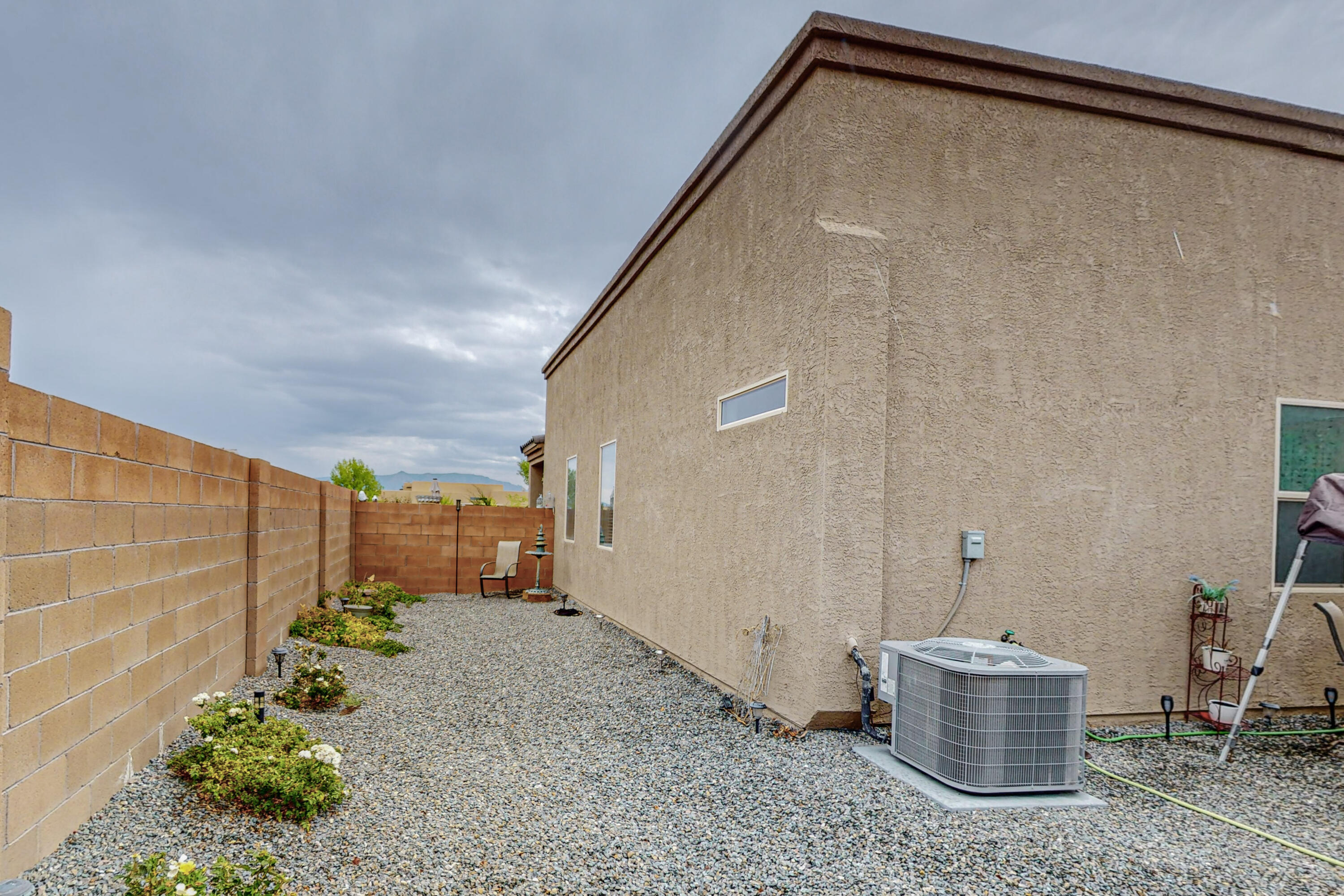 721 Loma Pinon Loop NE