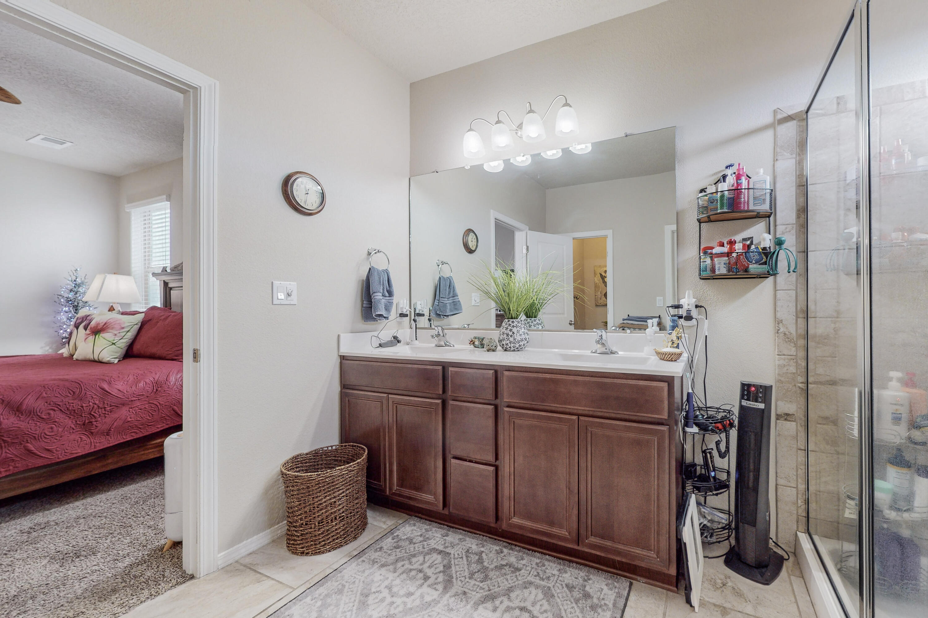 721 Loma Pinon Loop NE