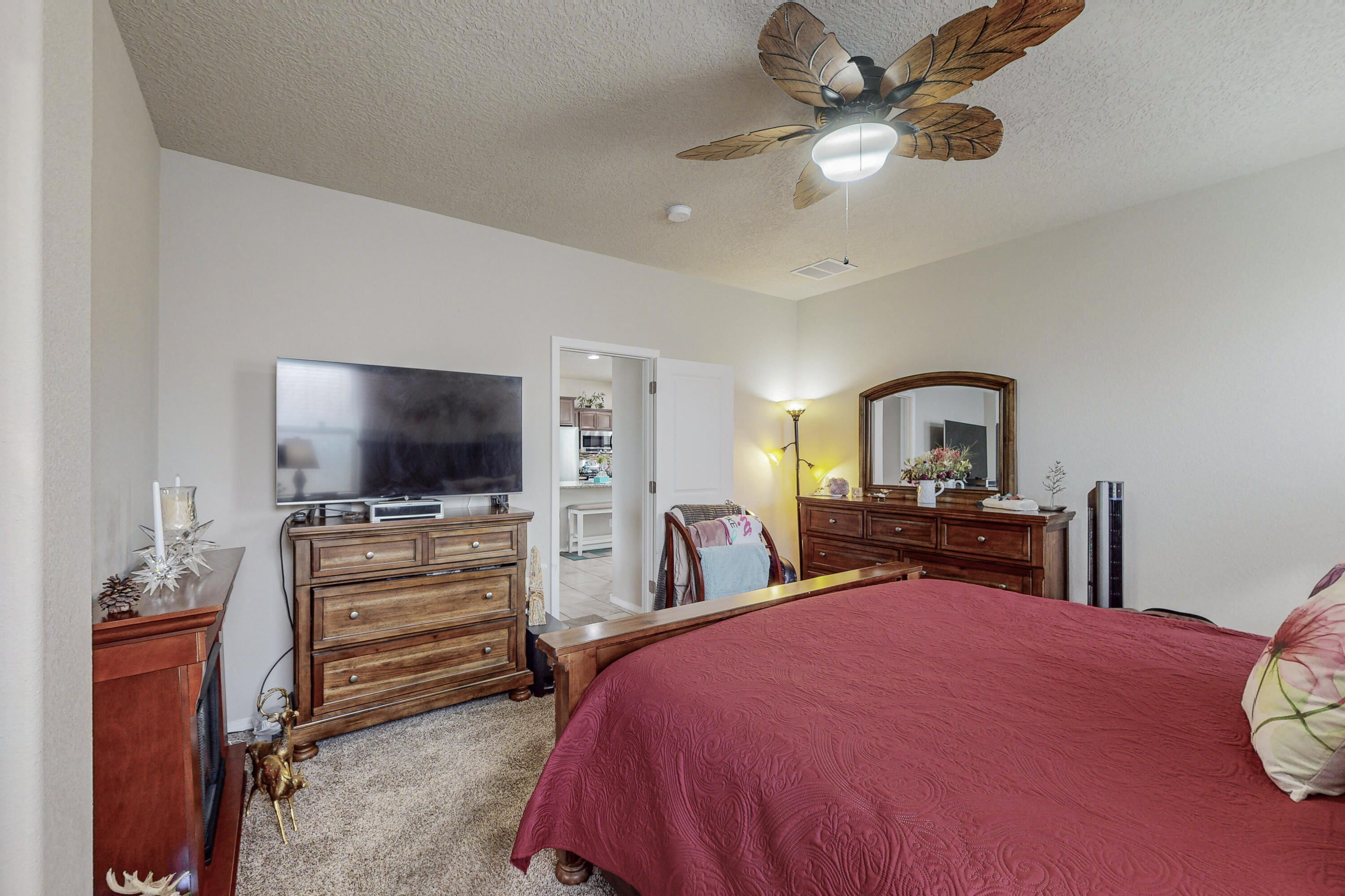 721 Loma Pinon Loop NE