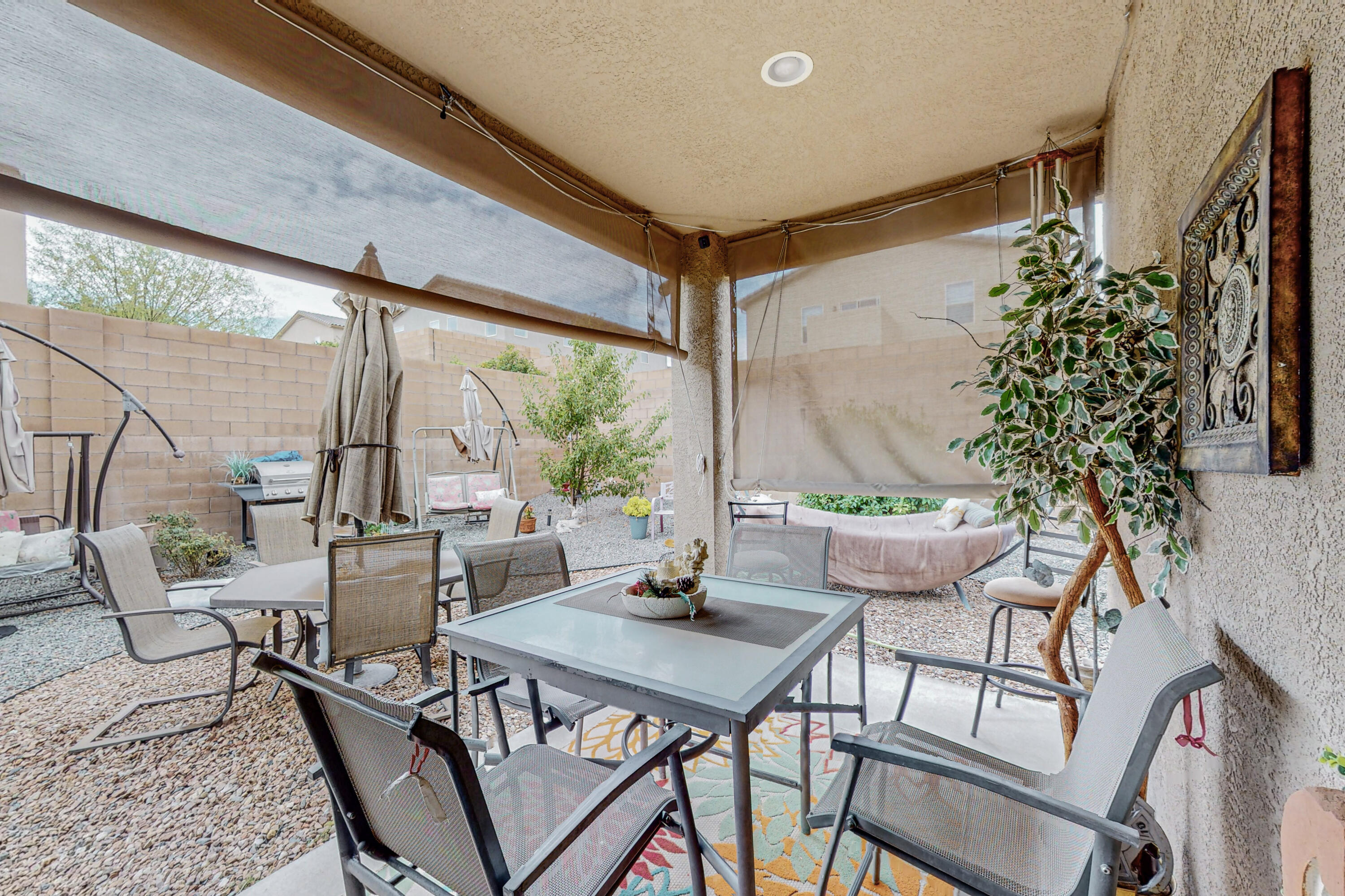 721 Loma Pinon Loop NE