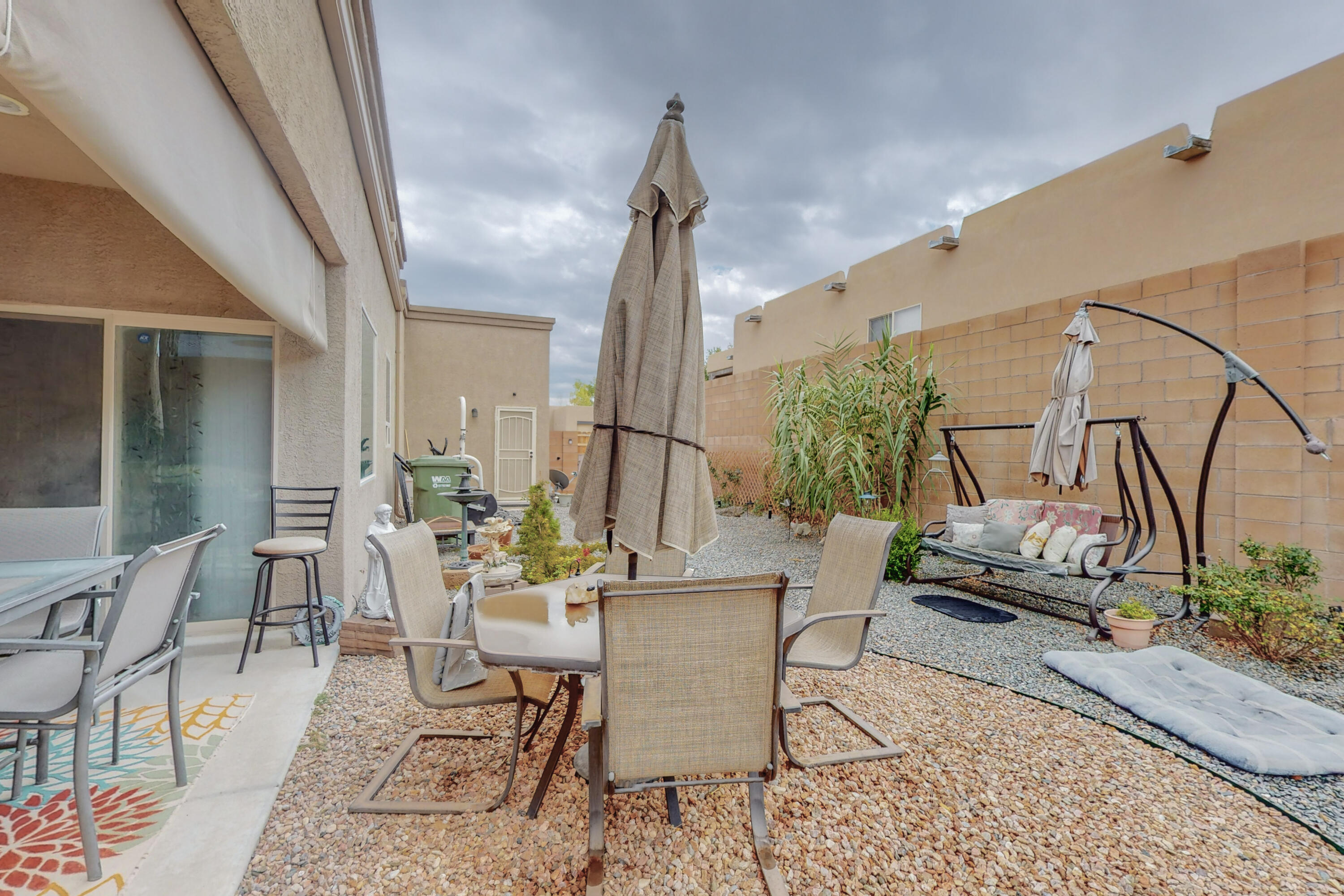 721 Loma Pinon Loop NE