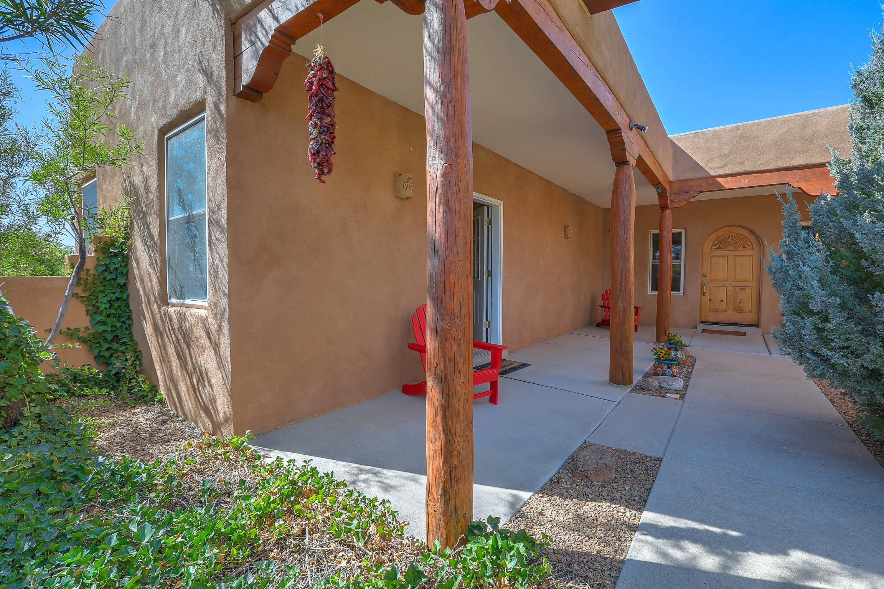 12305 Ranchitos Road NE