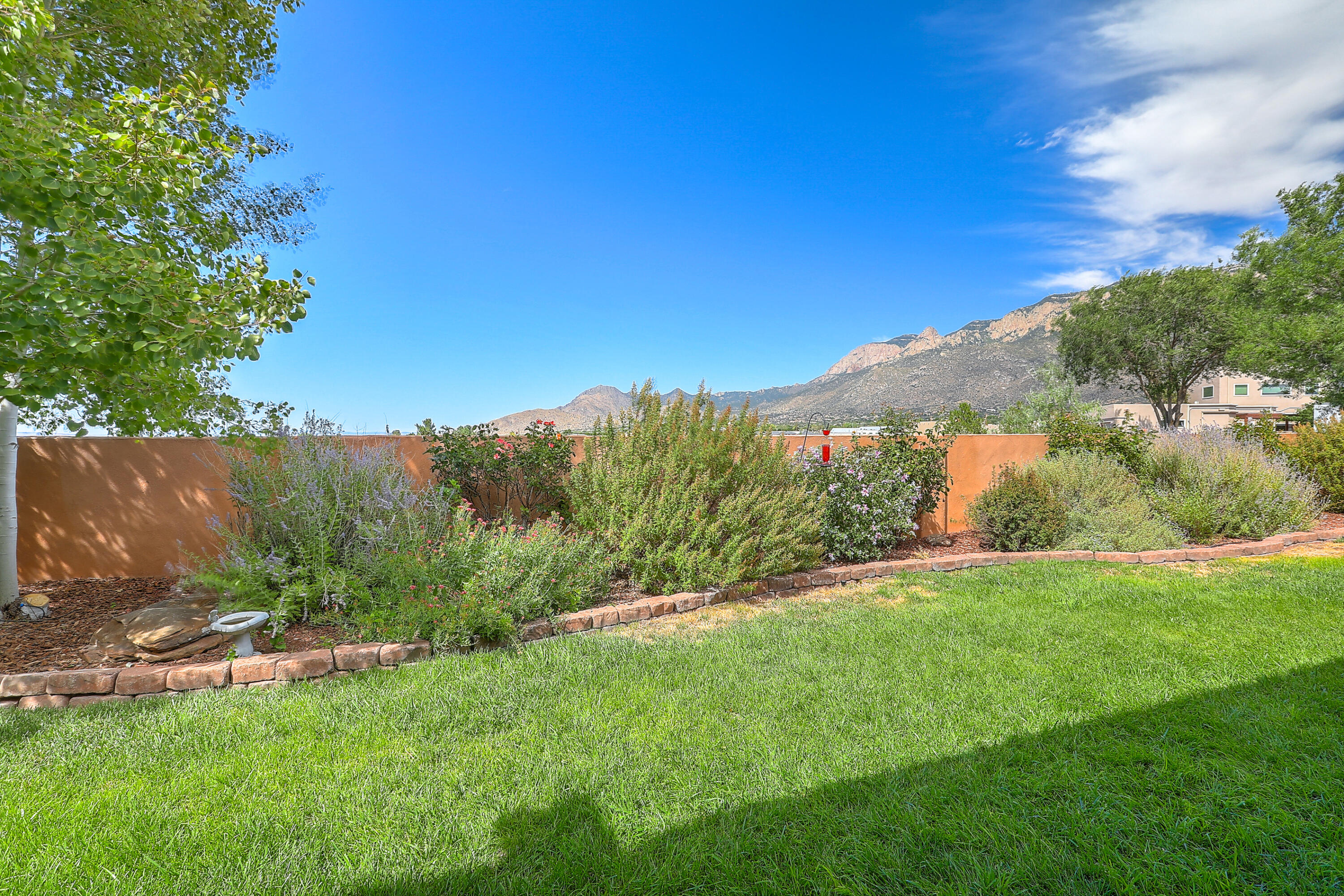 12305 Ranchitos Road NE