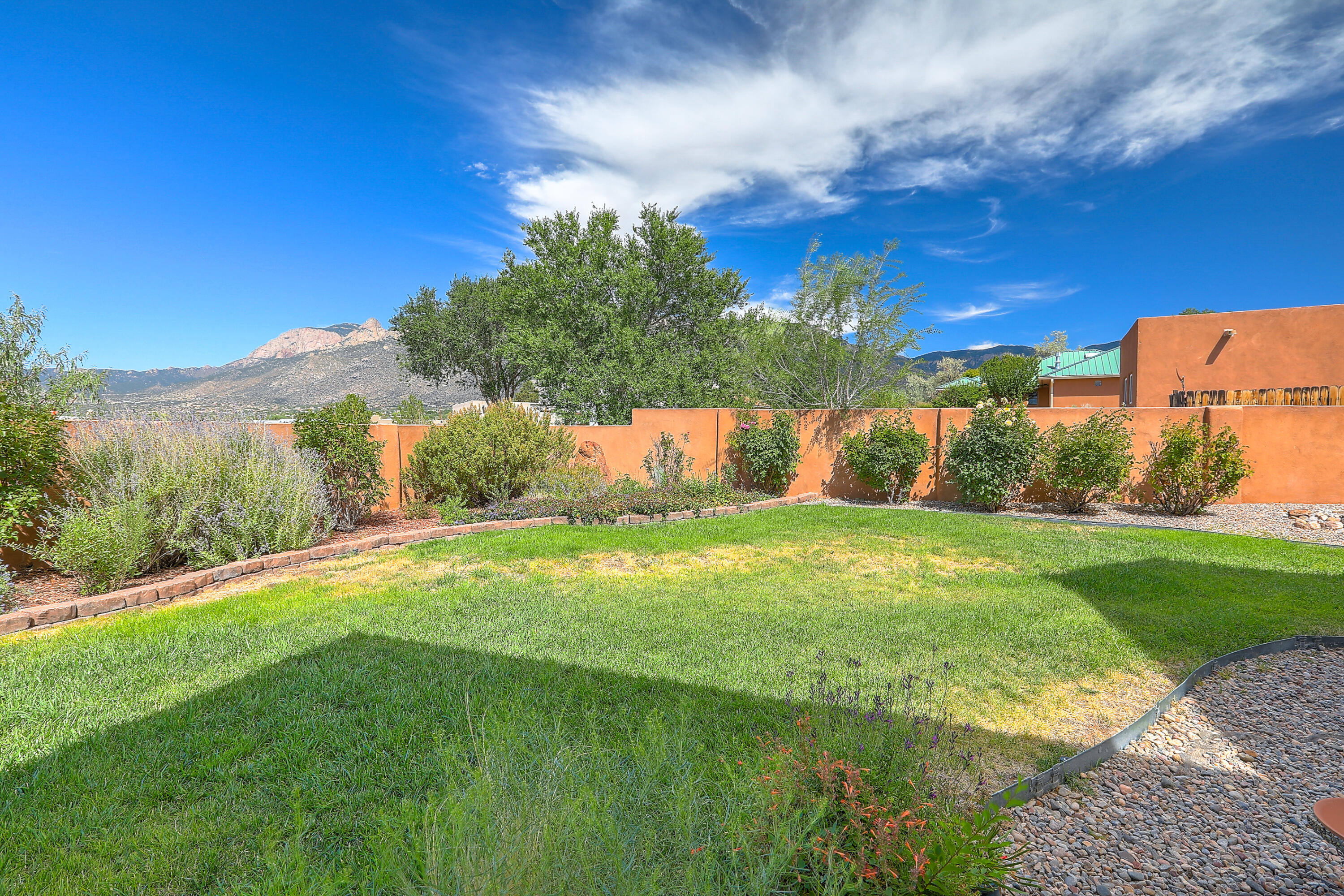 12305 Ranchitos Road NE