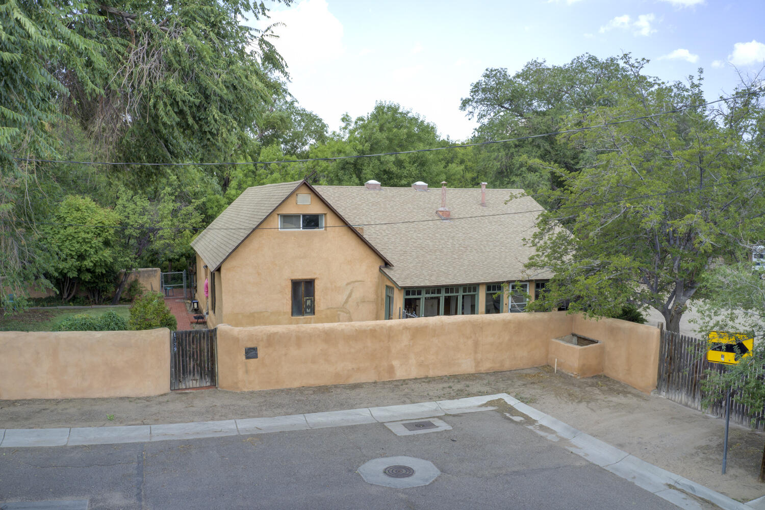 1329 Cordova Avenue NW