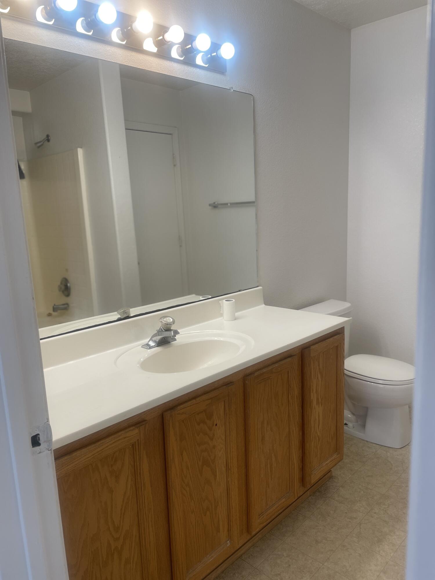 31 Violeta Place