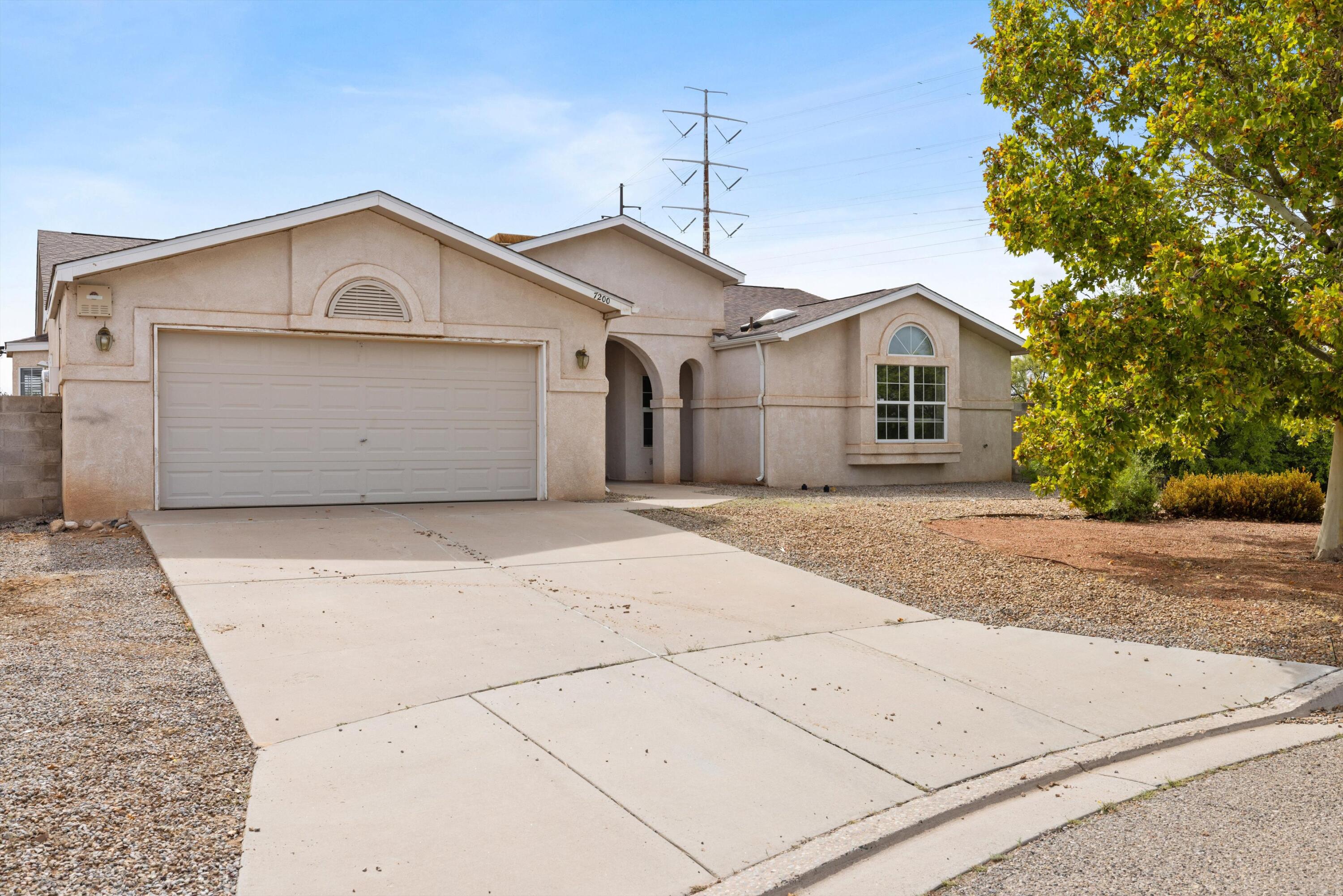 7200 Donet Court NE