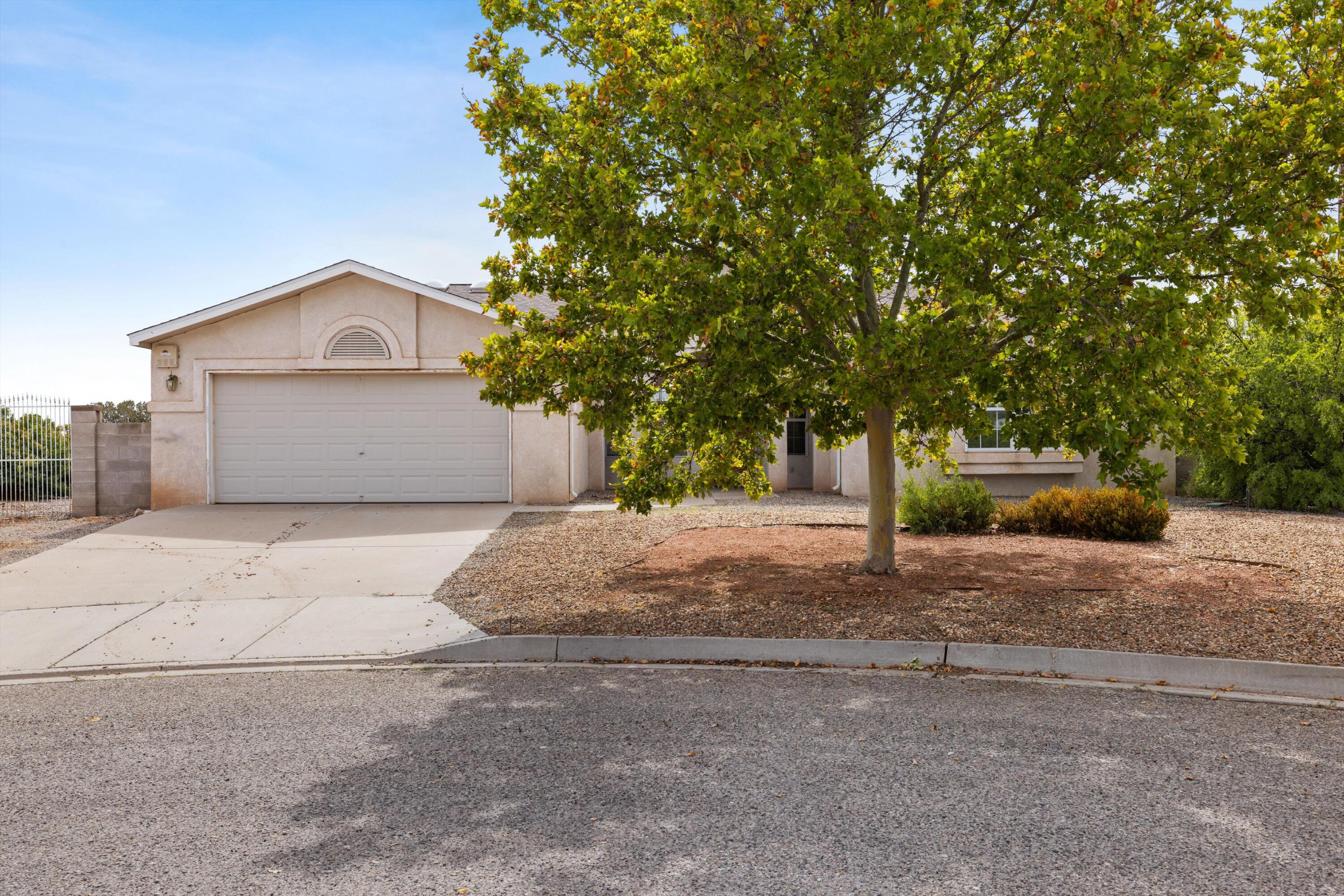 7200 Donet Court NE