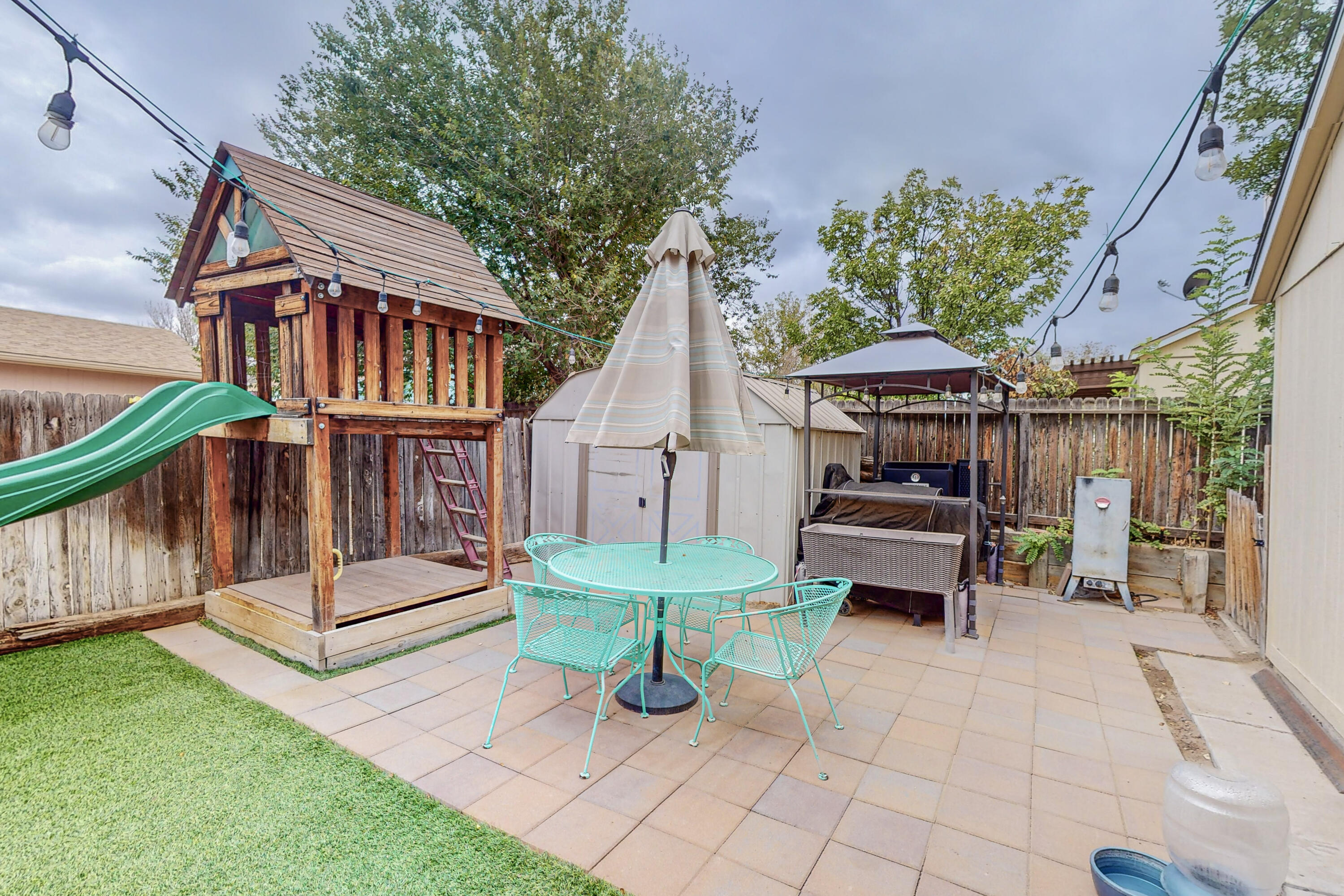1354 Fireweed Drive NE