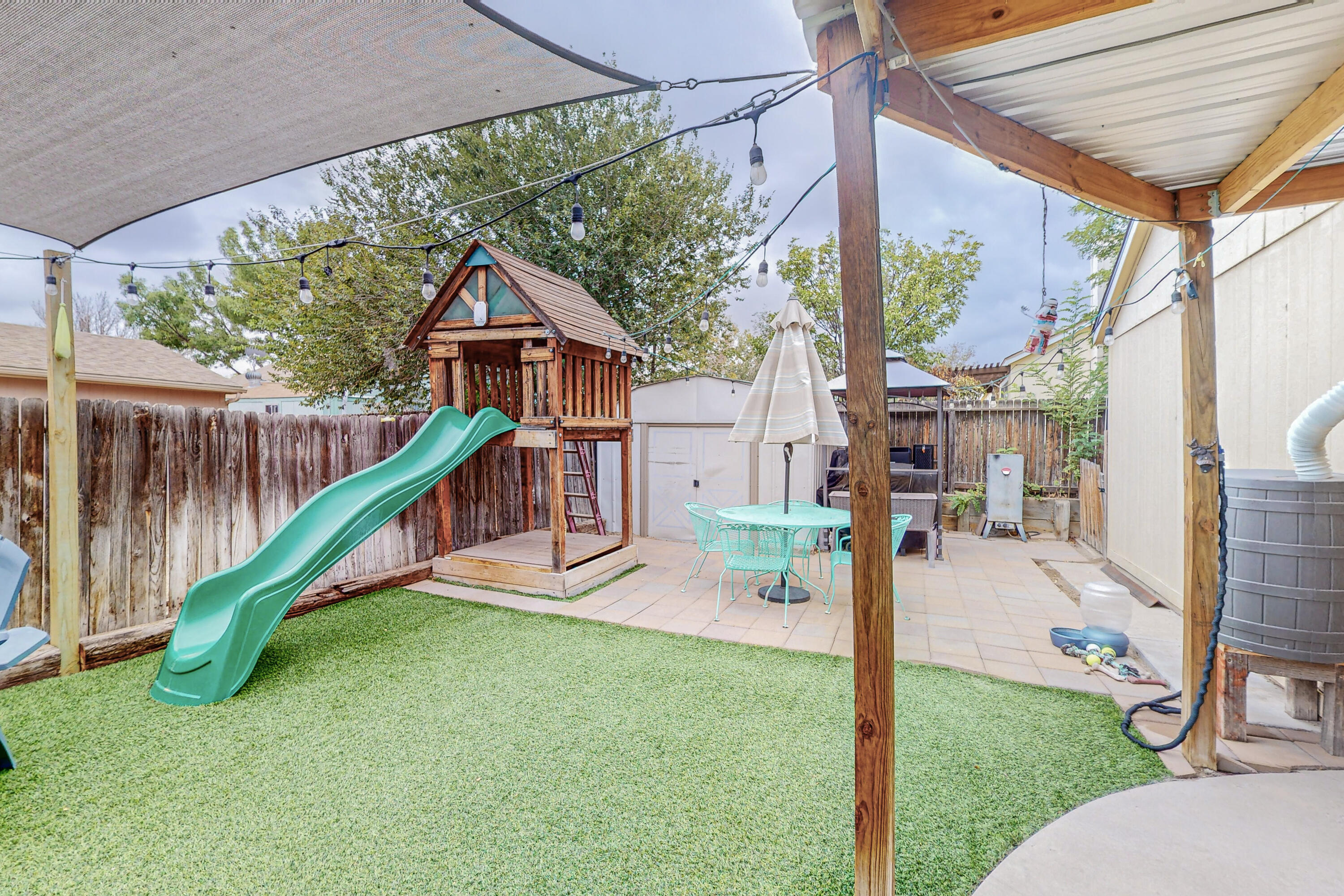 1354 Fireweed Drive NE