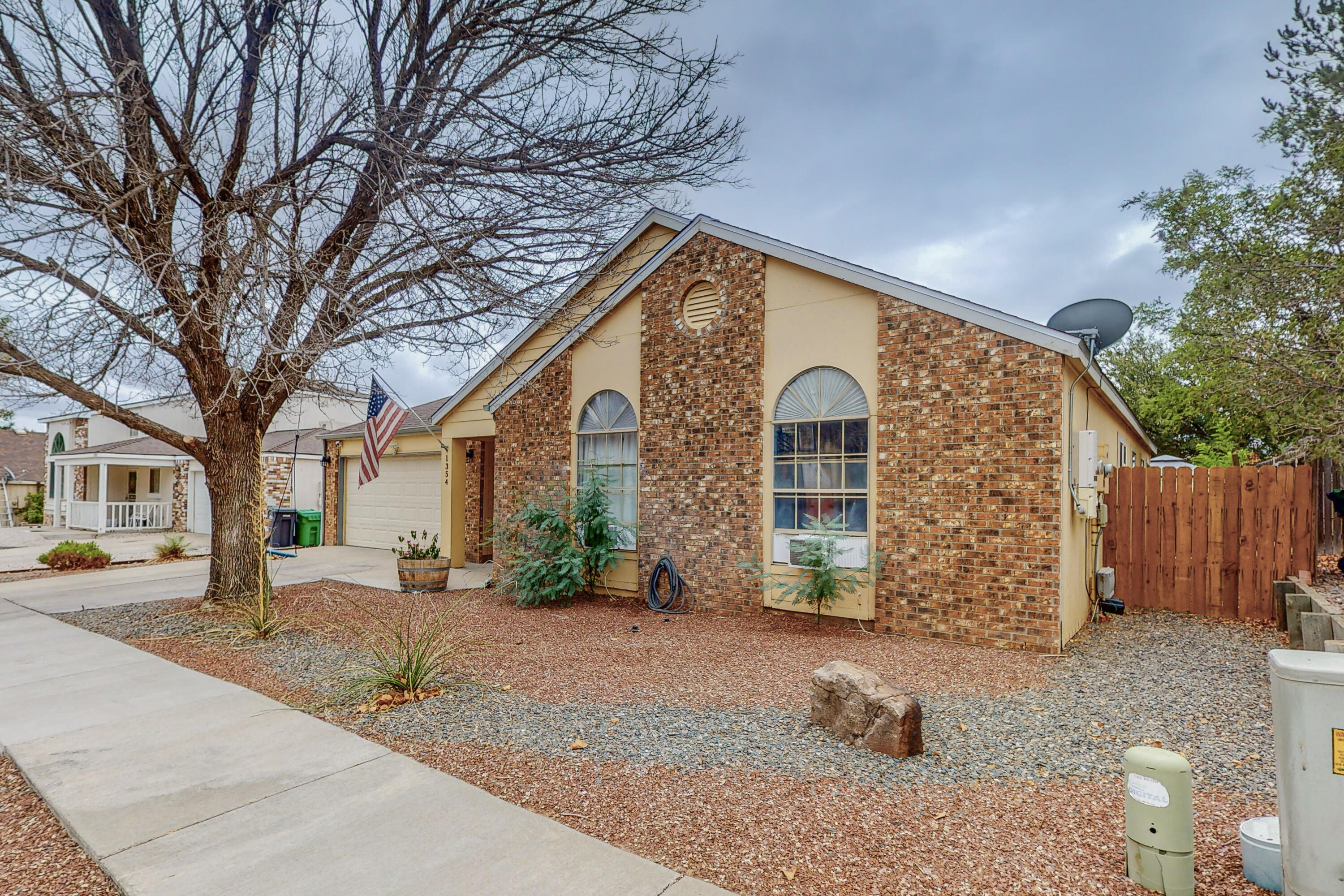 1354 Fireweed Drive NE
