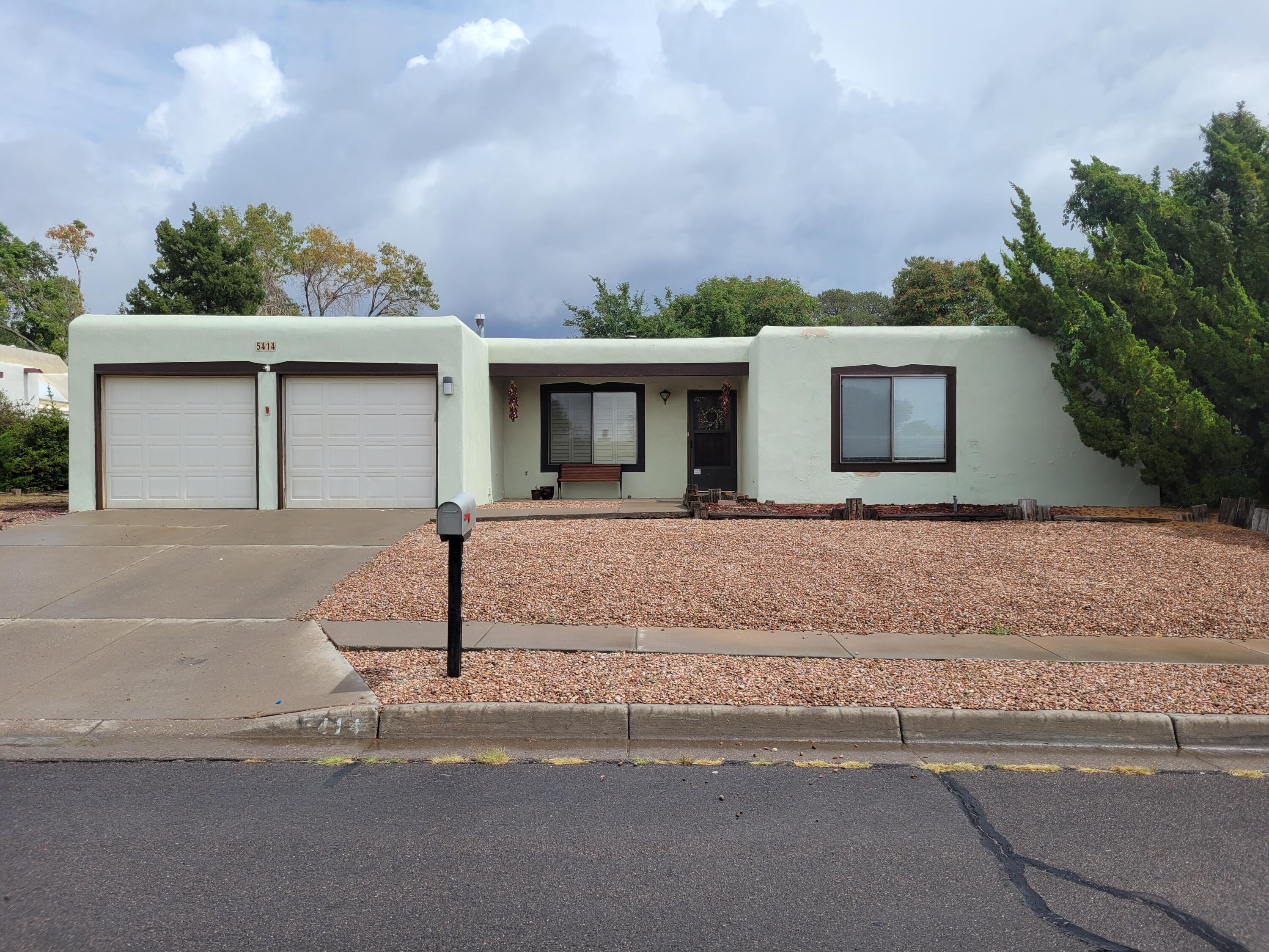 5414 Edwards Drive NE