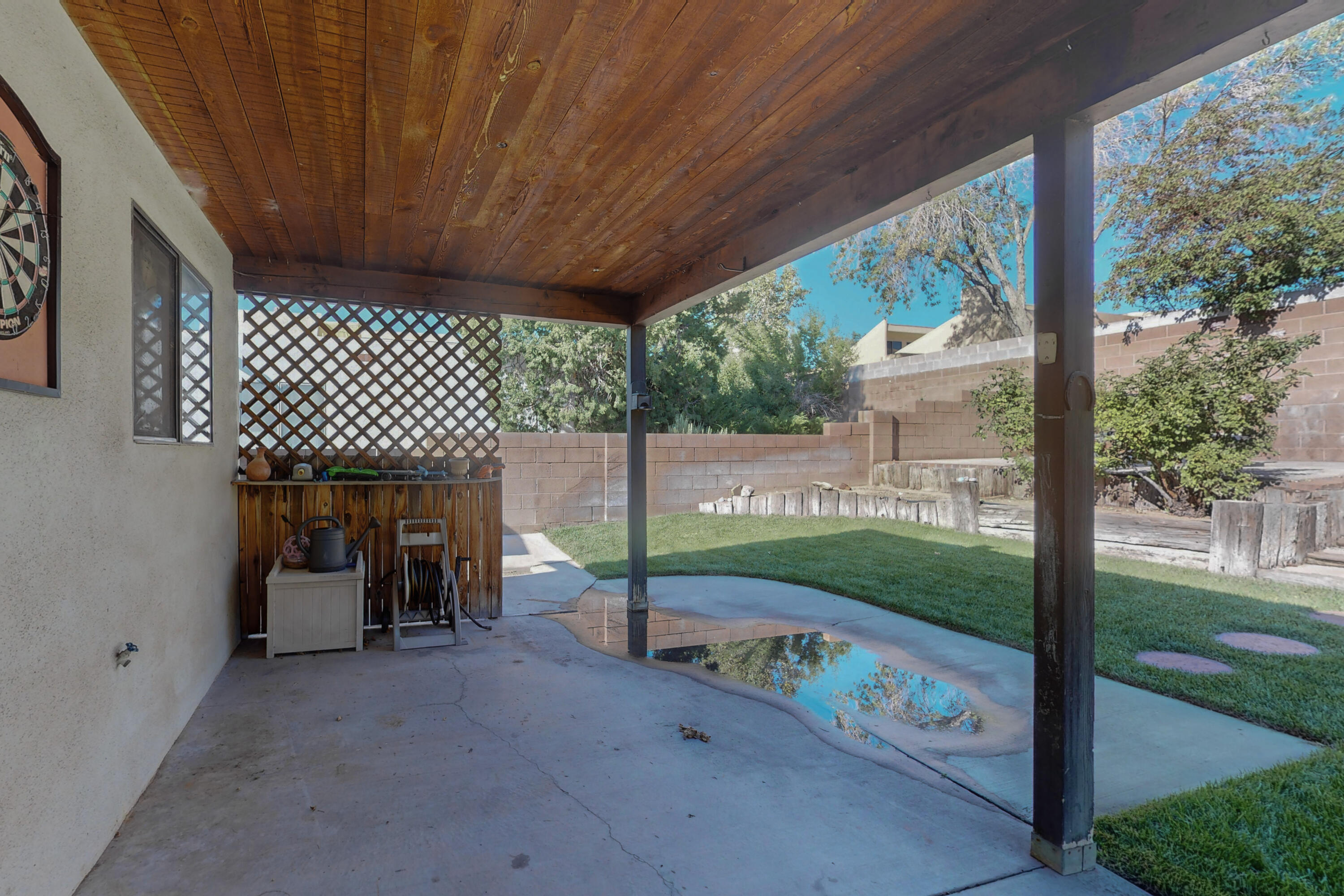 5414 Edwards Drive NE