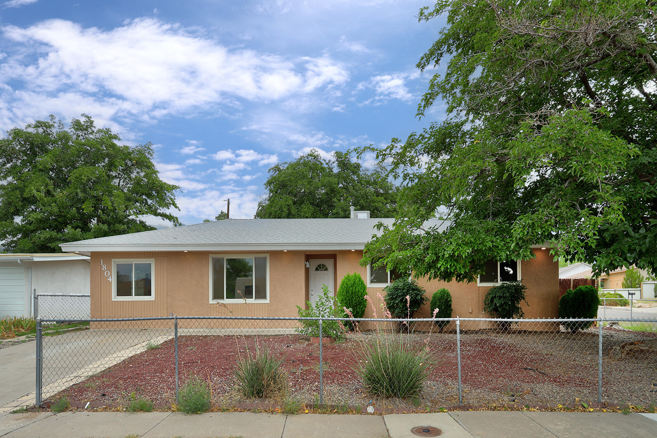 1804 Sandler Court NE