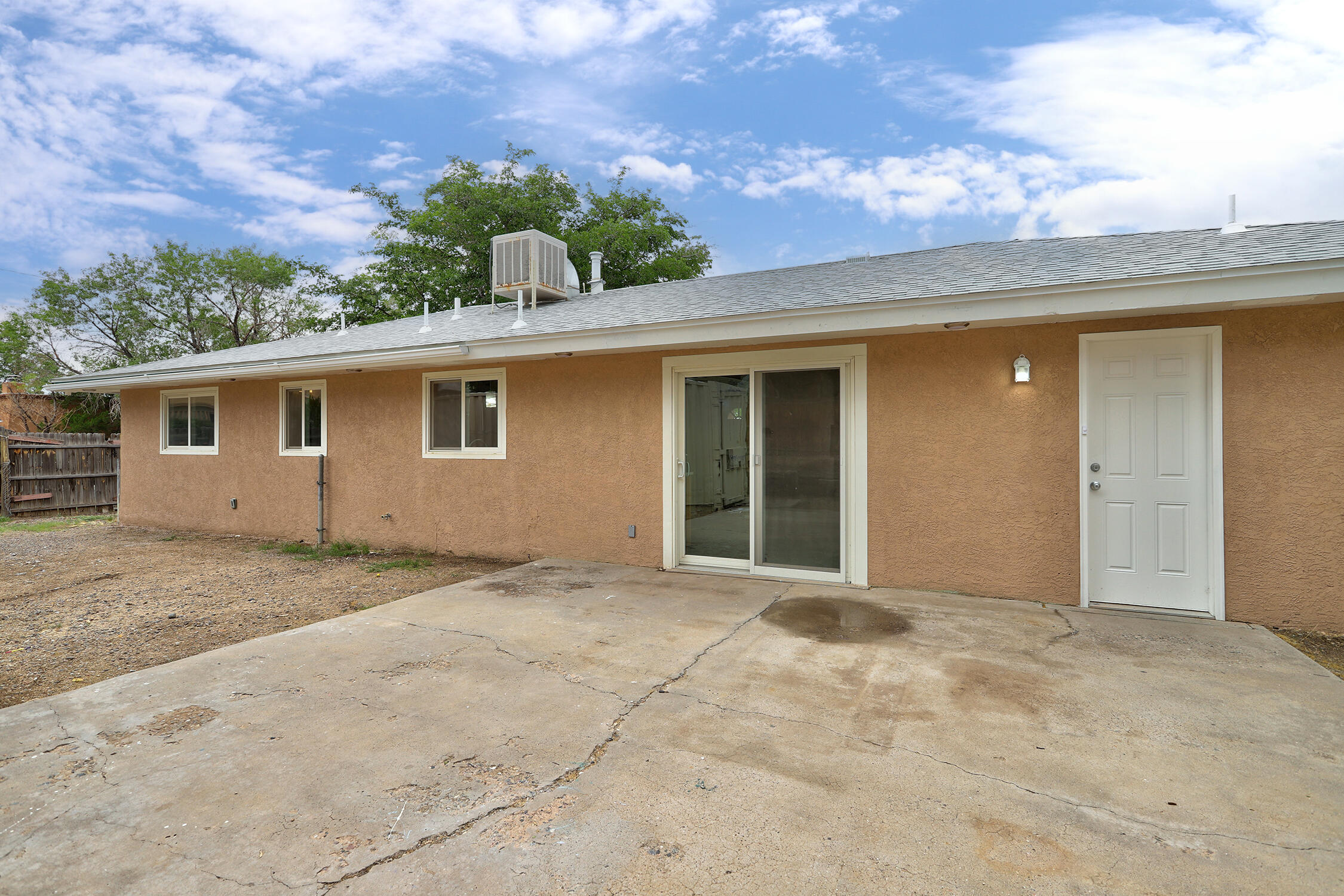 1804 Sandler Court NE