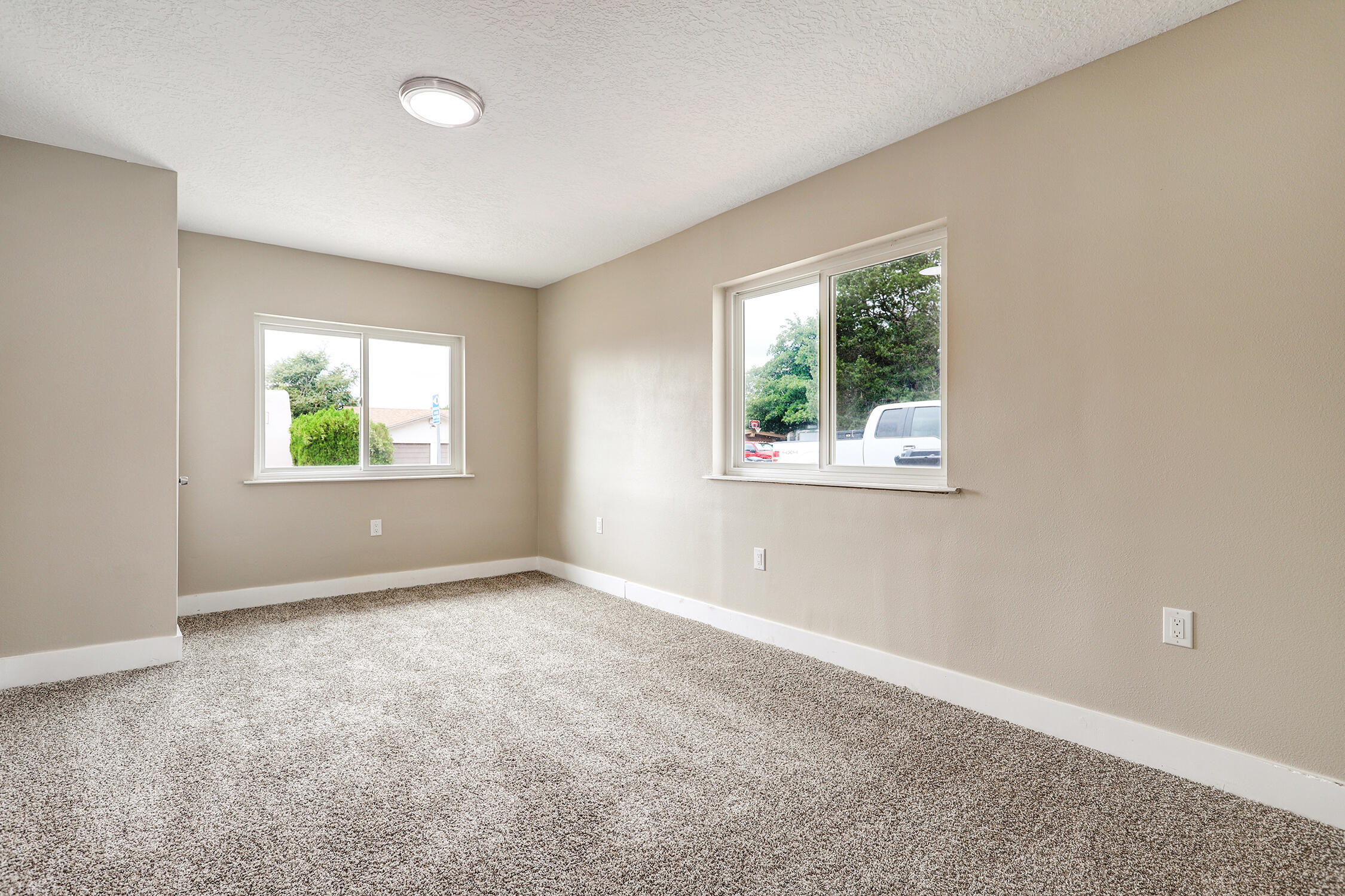 1804 Sandler Court NE