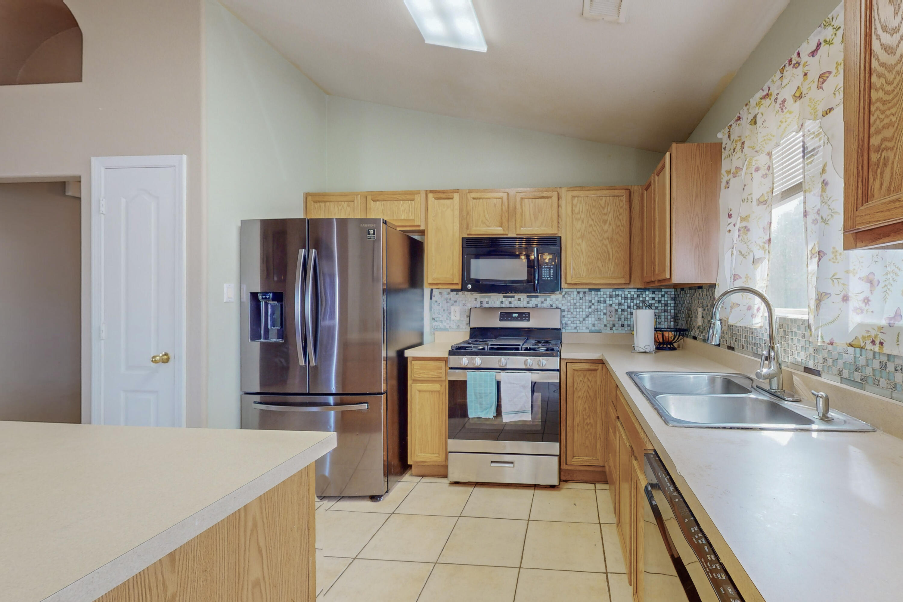 9805 Morning Sun Trail SW