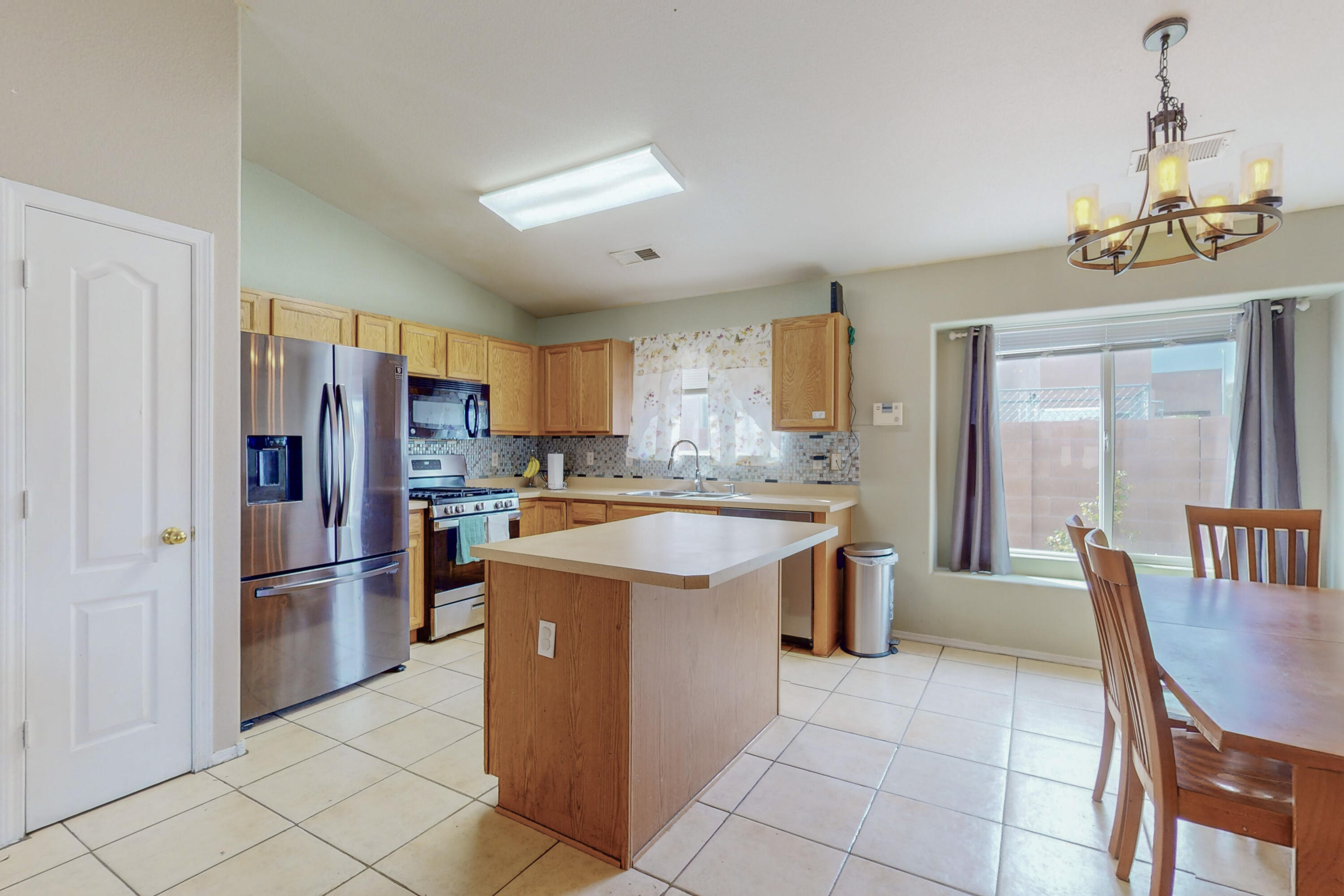 9805 Morning Sun Trail SW
